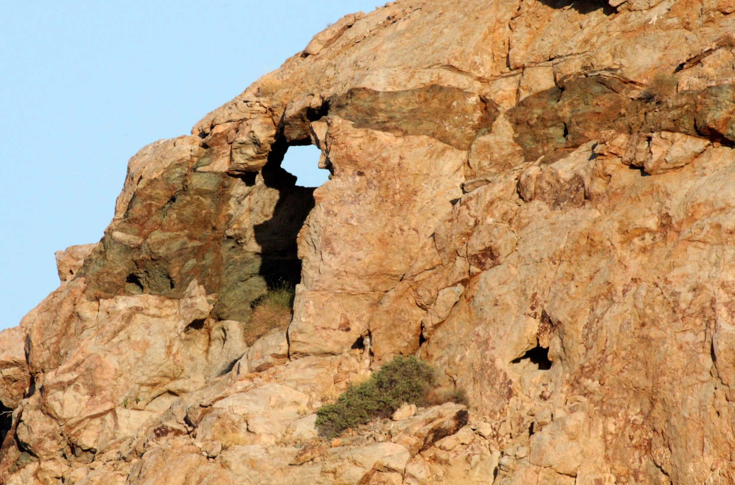 ISLA SANTA CATALINA BAJA MEXIO - ARCH ROCK.JPG