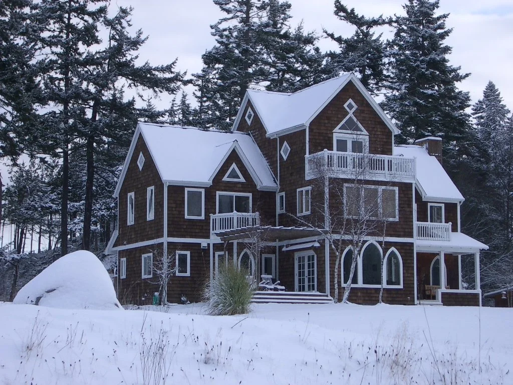 2004-1-3 LAKE FARM IN SNOW (14).JPG