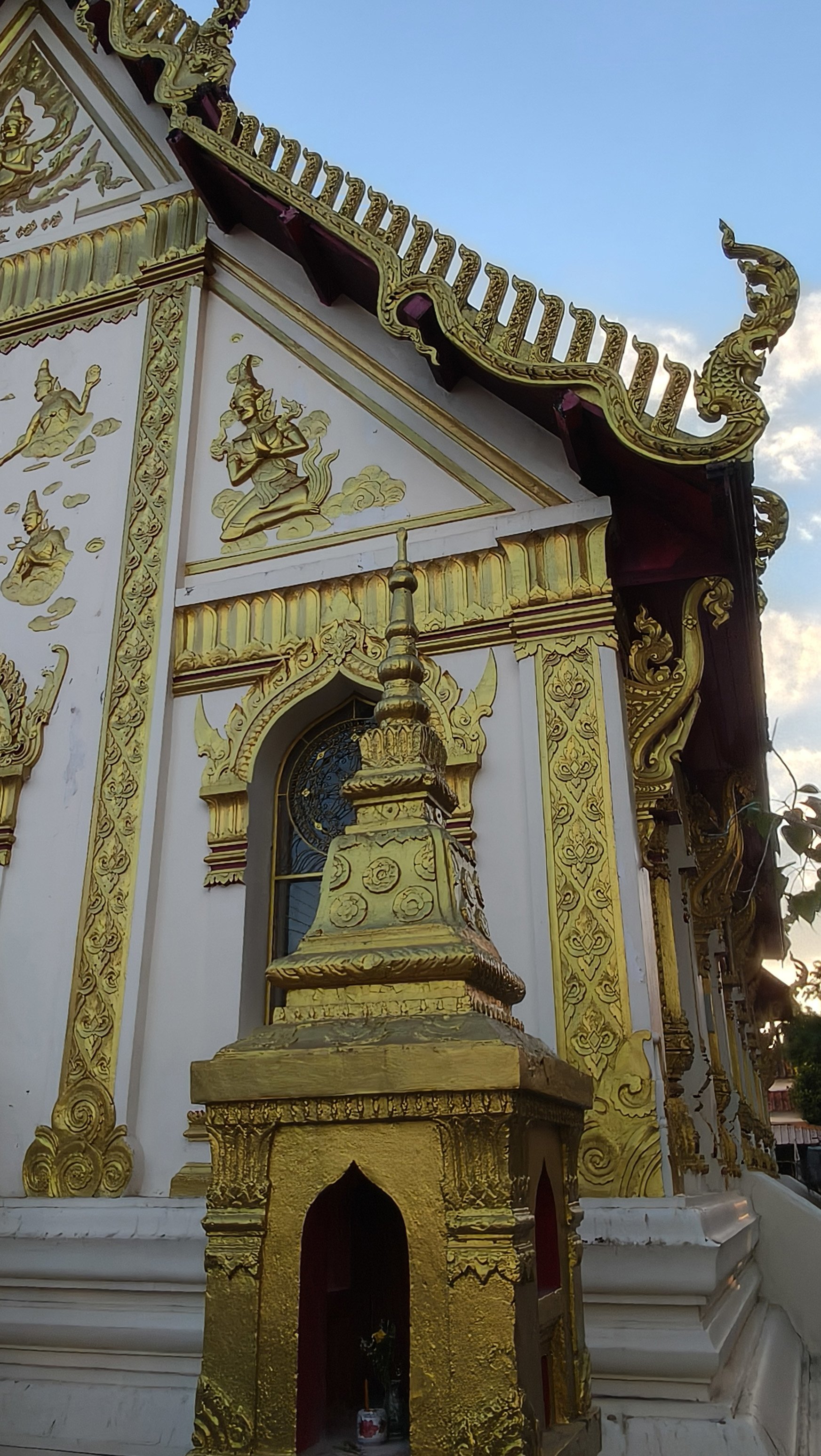 Wat Mahathat Phra That Nakhon  - Nakhon Phanom (9).jpg