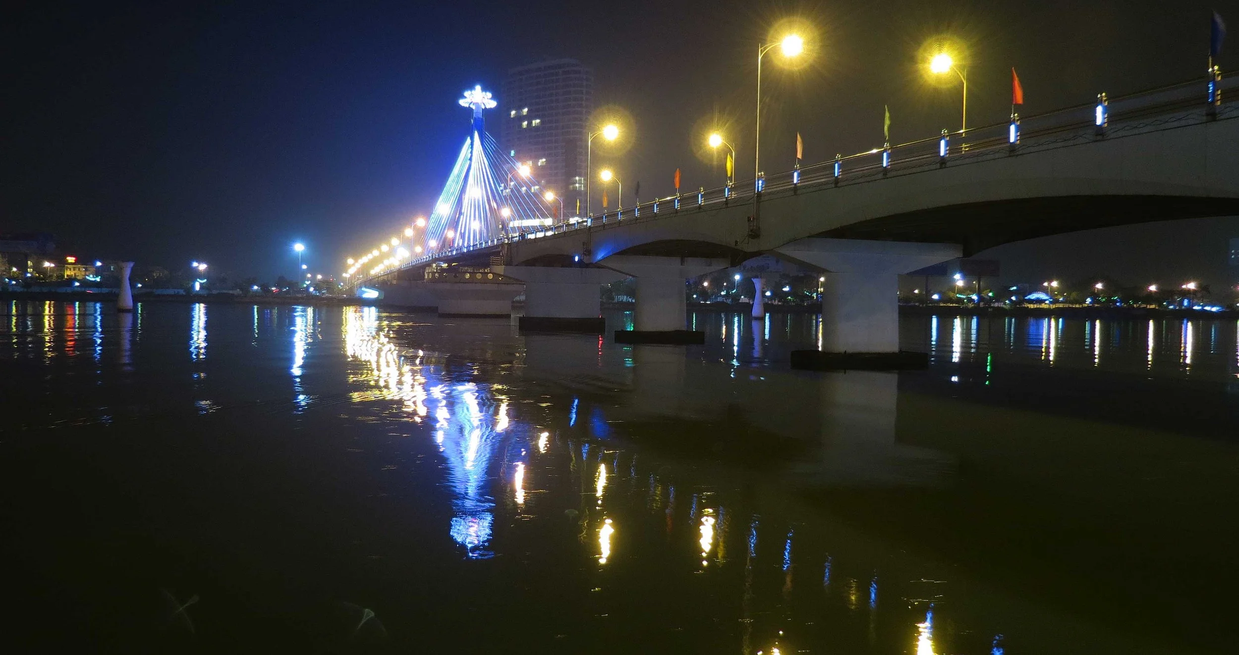DA NANG VIET NAM (40).JPG