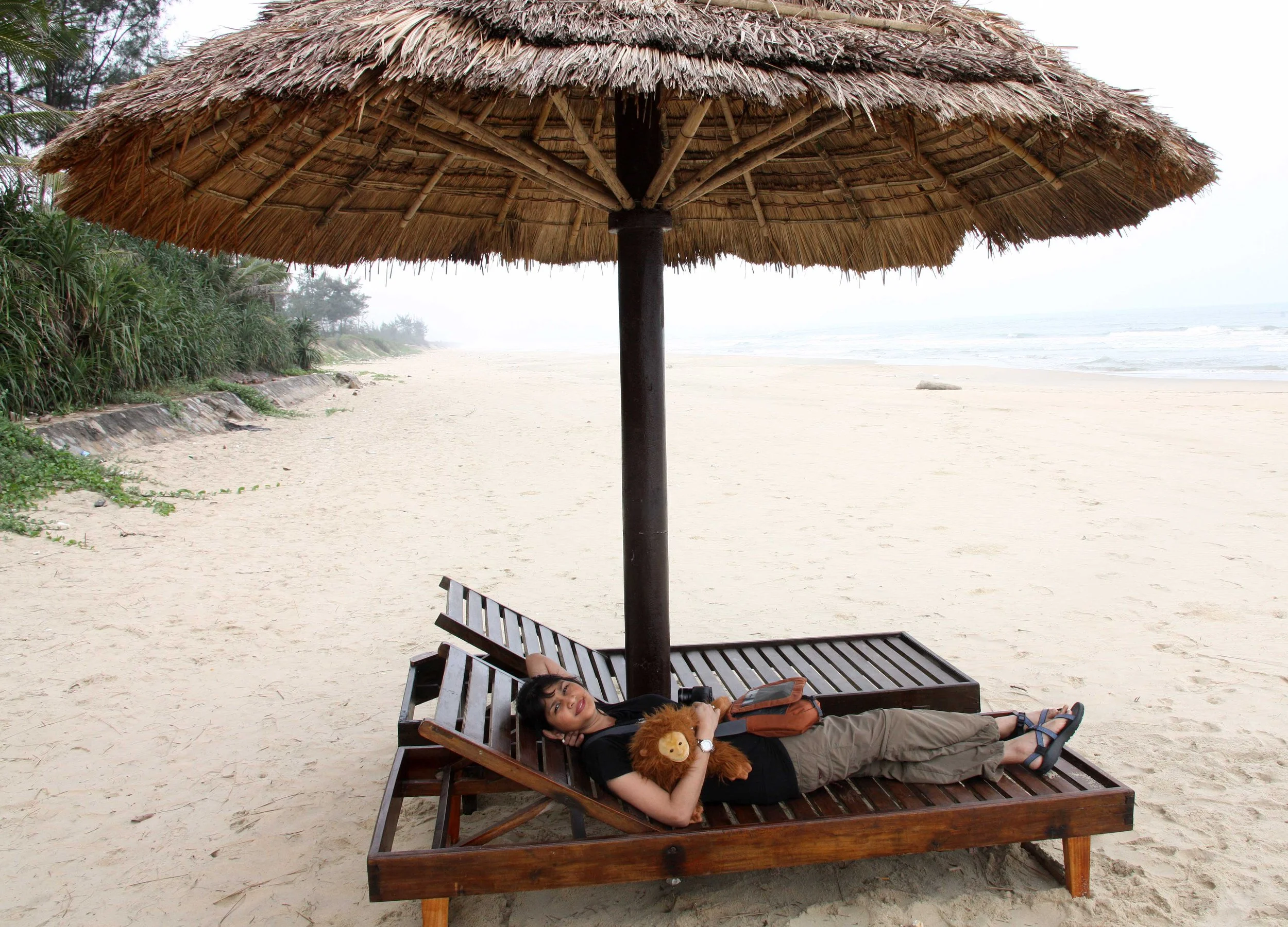 BEACH TOWN NEAR BACH MA NATIONAL PARK VIET NAM (18).JPG