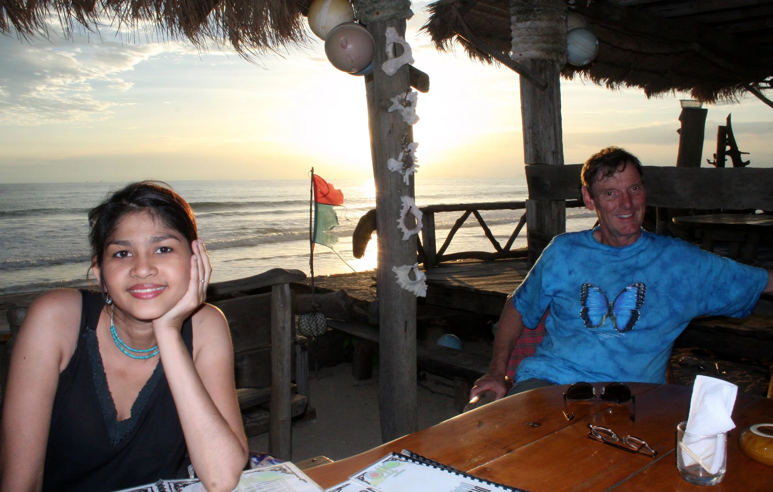 KOH LANTA - 2008 -  SUNSET AT OTTO'S (14).JPG