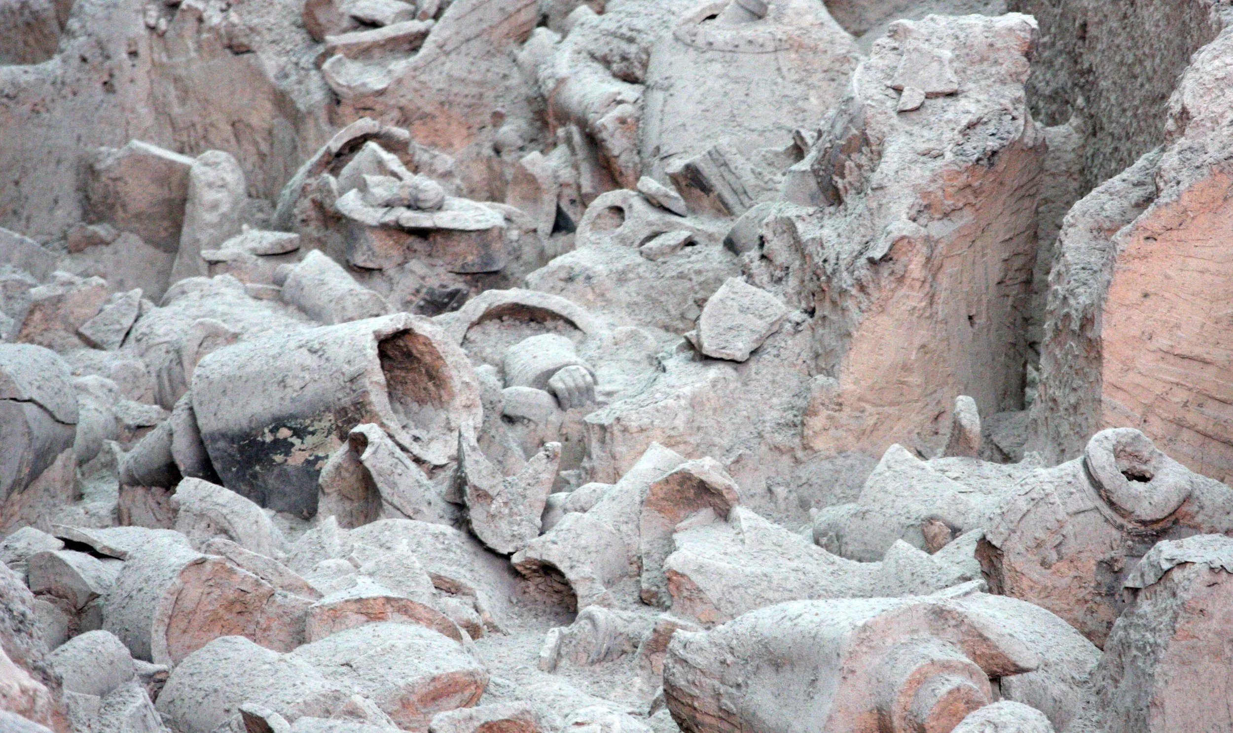 XIAN - TERRA COTTA WARRIORS - MARCH 2011 (42).JPG