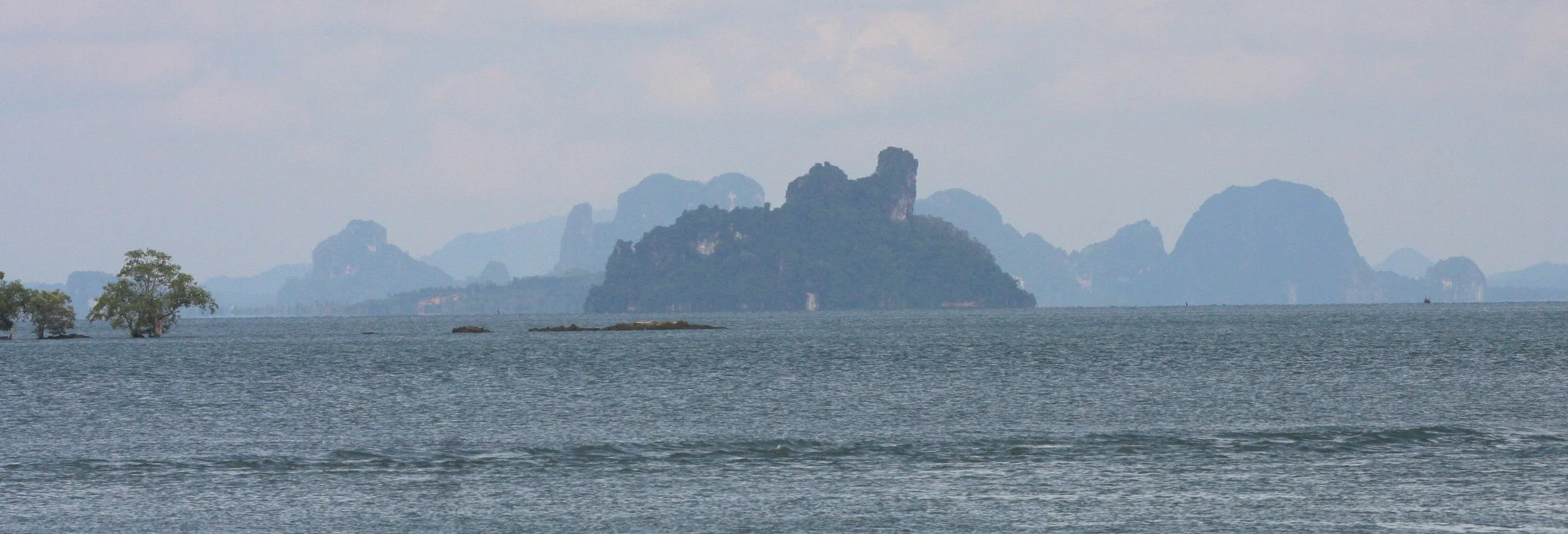 KOH LANTA - 2008 - HANGING ON THE ISLANDS (13).JPG