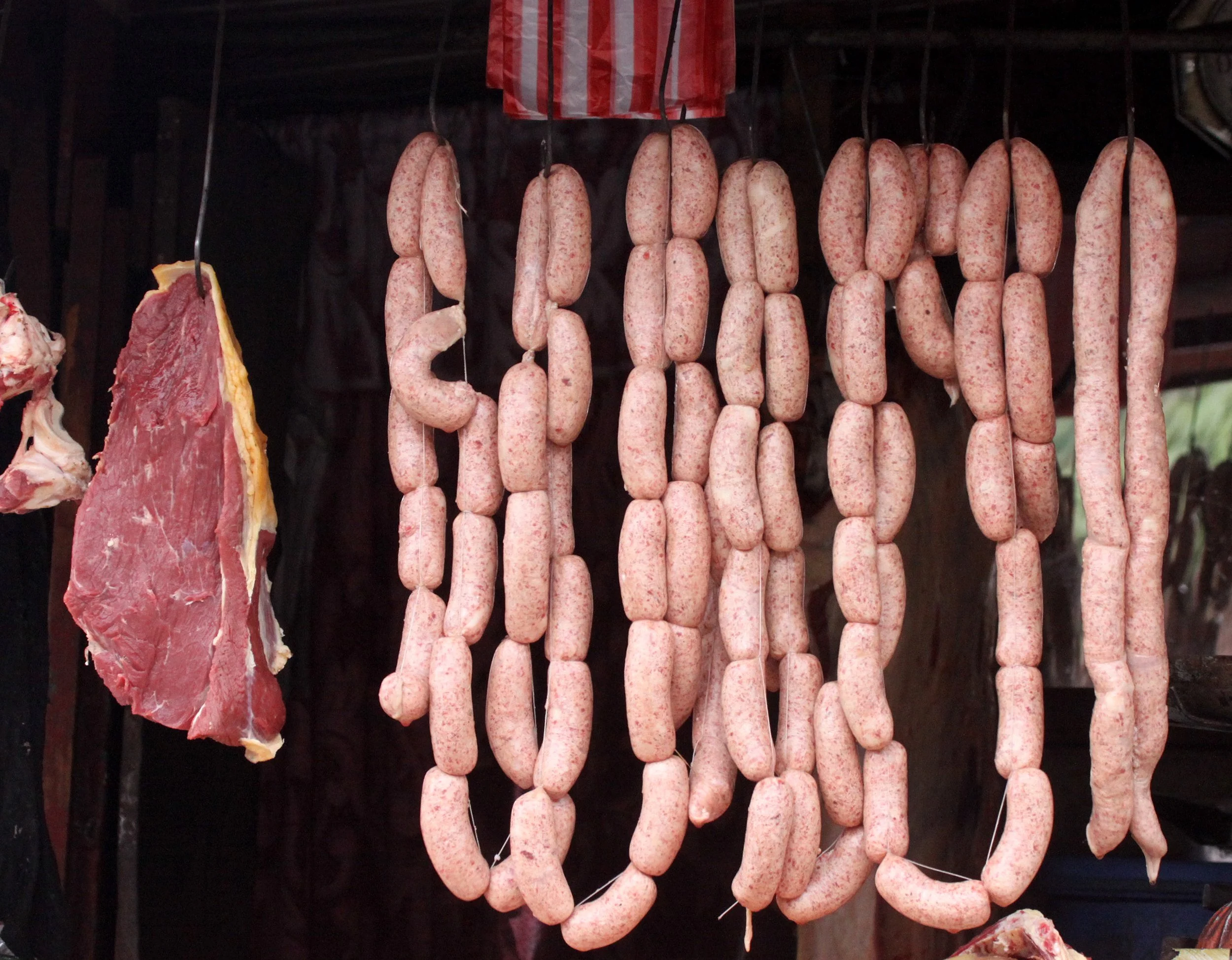 ANTANANARIVO - MARKET SCENES (3).JPG
