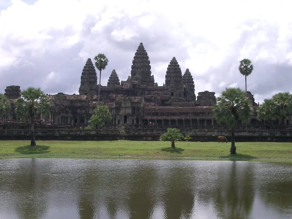 ANGKOR - ANGKOR WAT TEMPLE - CAMBODIA (89).JPG