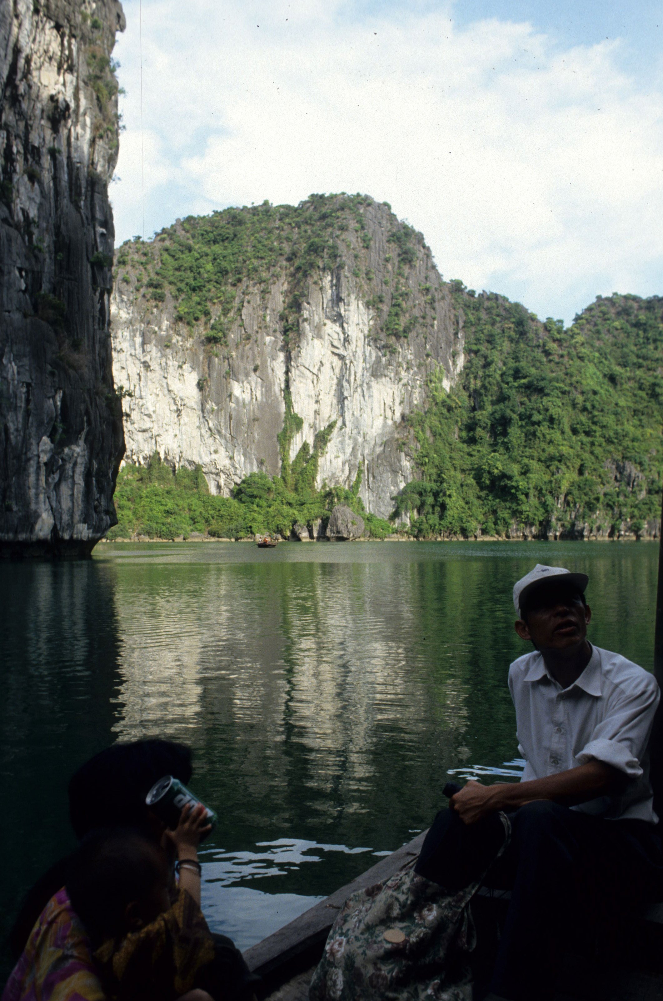 HALONG BAY - 1994 (10).jpg