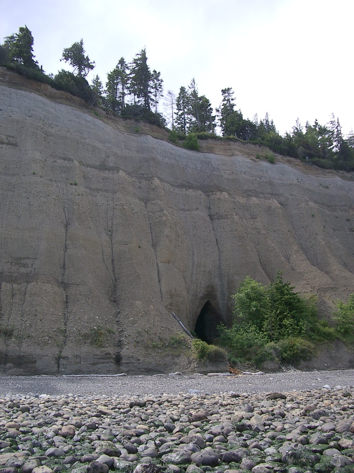 2004-6-10 HANGING AT LAKE FARM AND BEACH (17).JPG