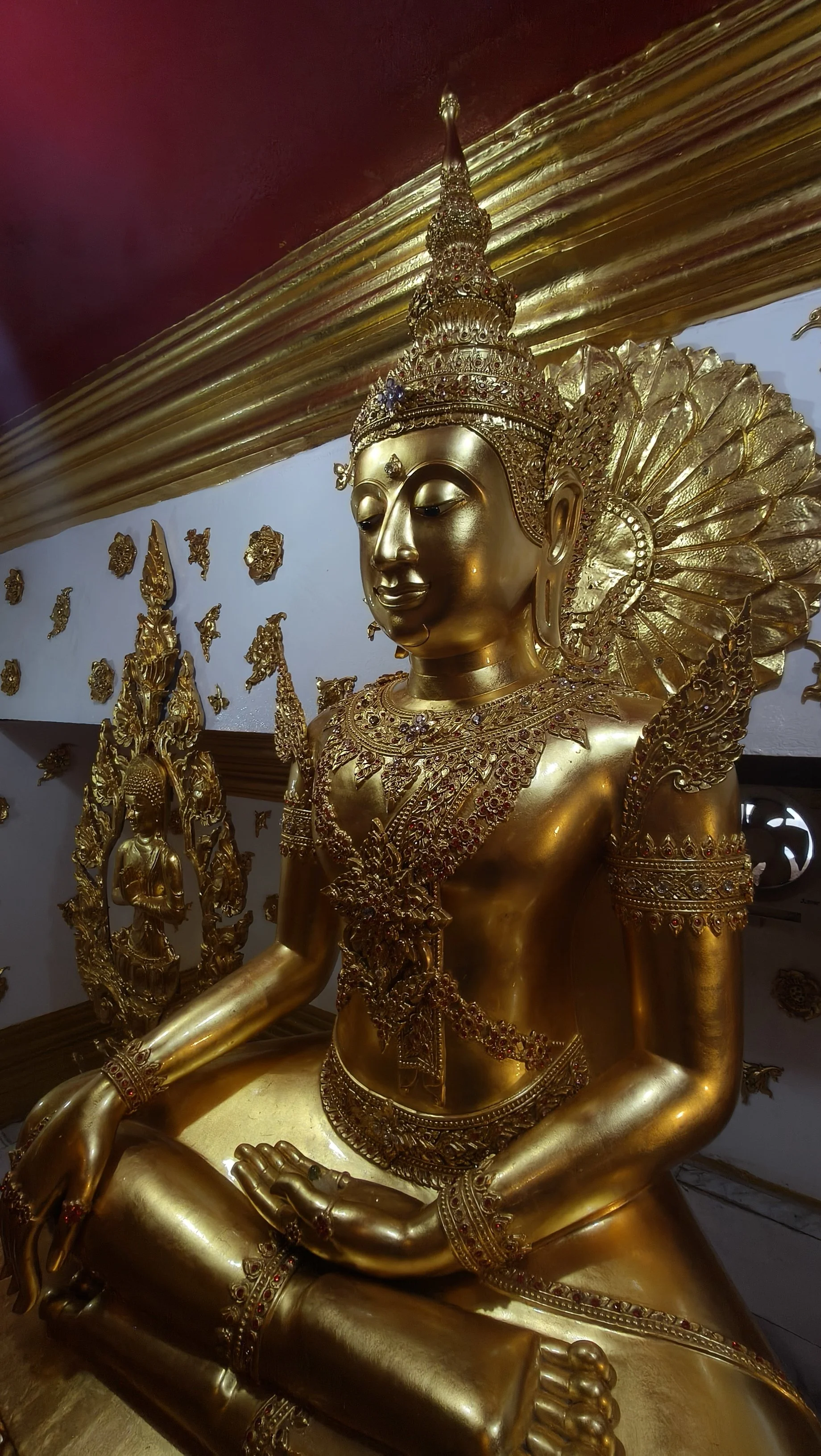 Wat Maruk Kha Nakhon (or Wat MaRukKhaNakhon) Nakhon Phanom, Thailand (21).jpg