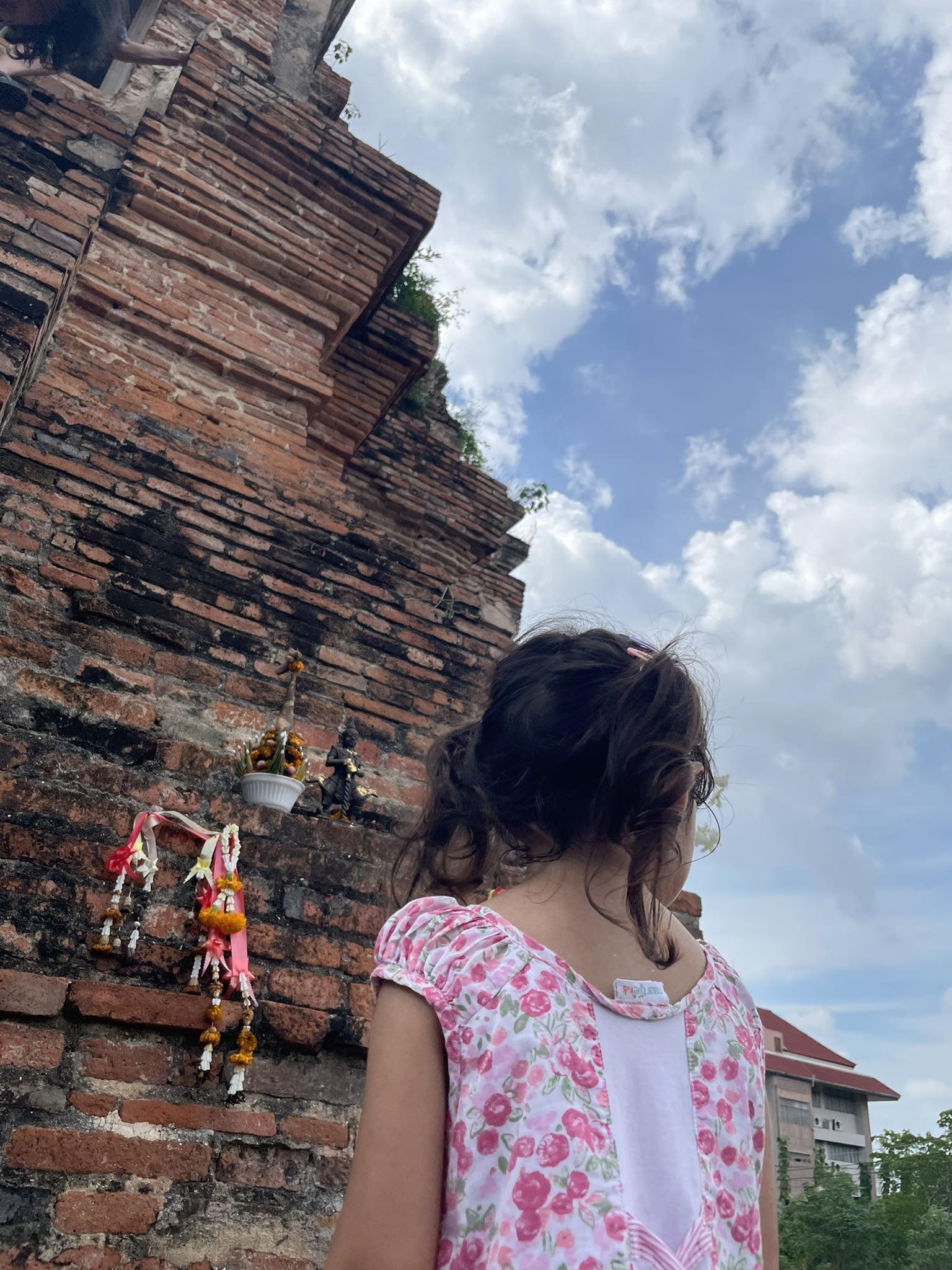 2022 Ayutthaya with Cokie. Liana & Lalita & Gift (34).jpg