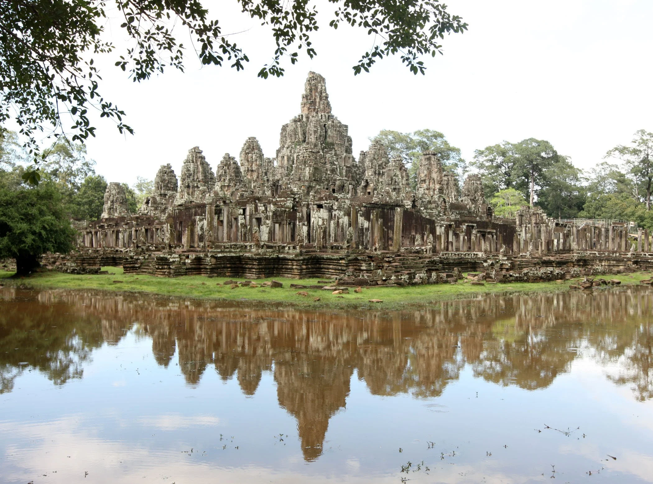 BAYON TEMPLE - CAMBODIA - JULY 2010 (52).JPG