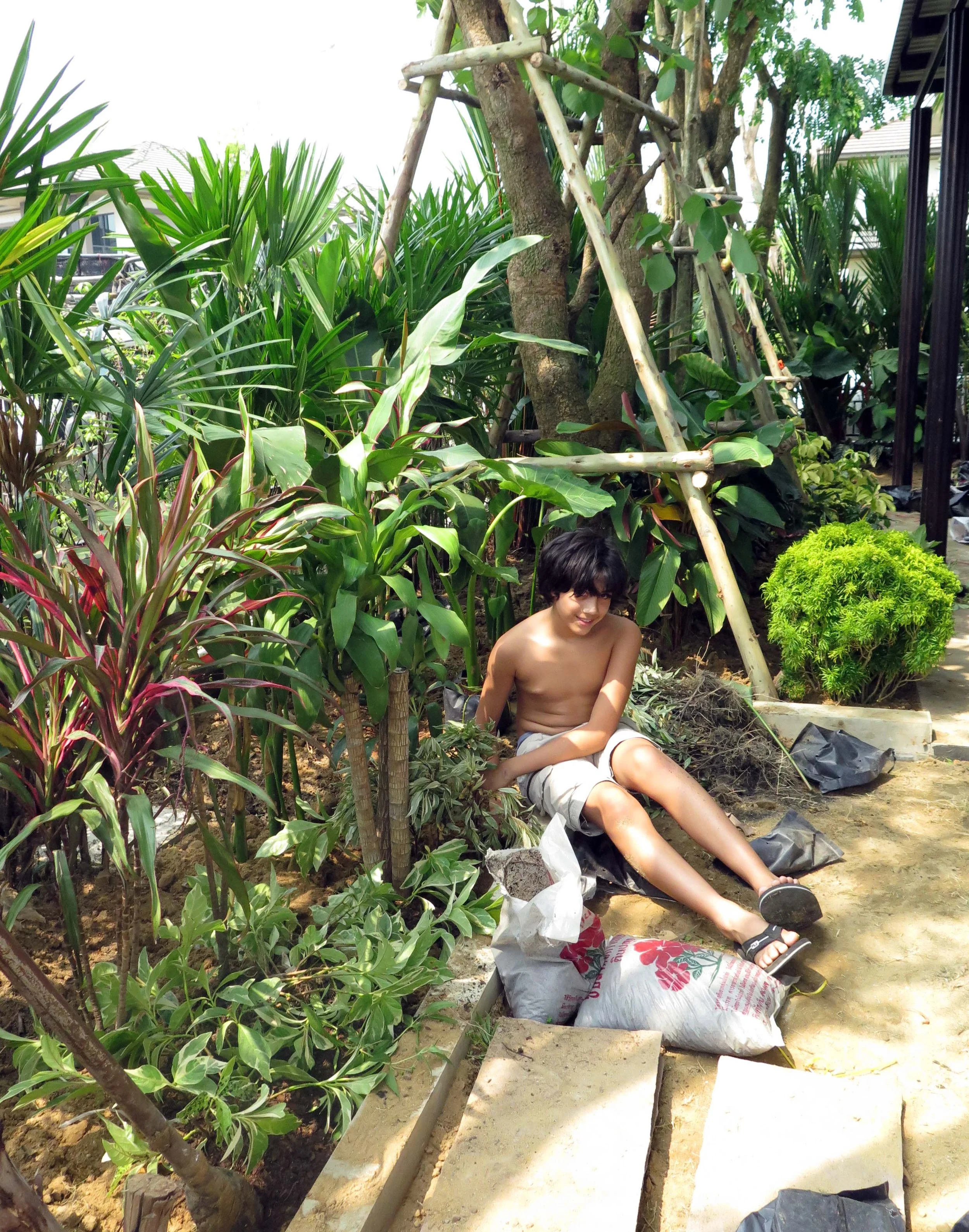 2013 Nonthaburi Setthasiri House and Nonthaburi Neighborhood (104).JPG