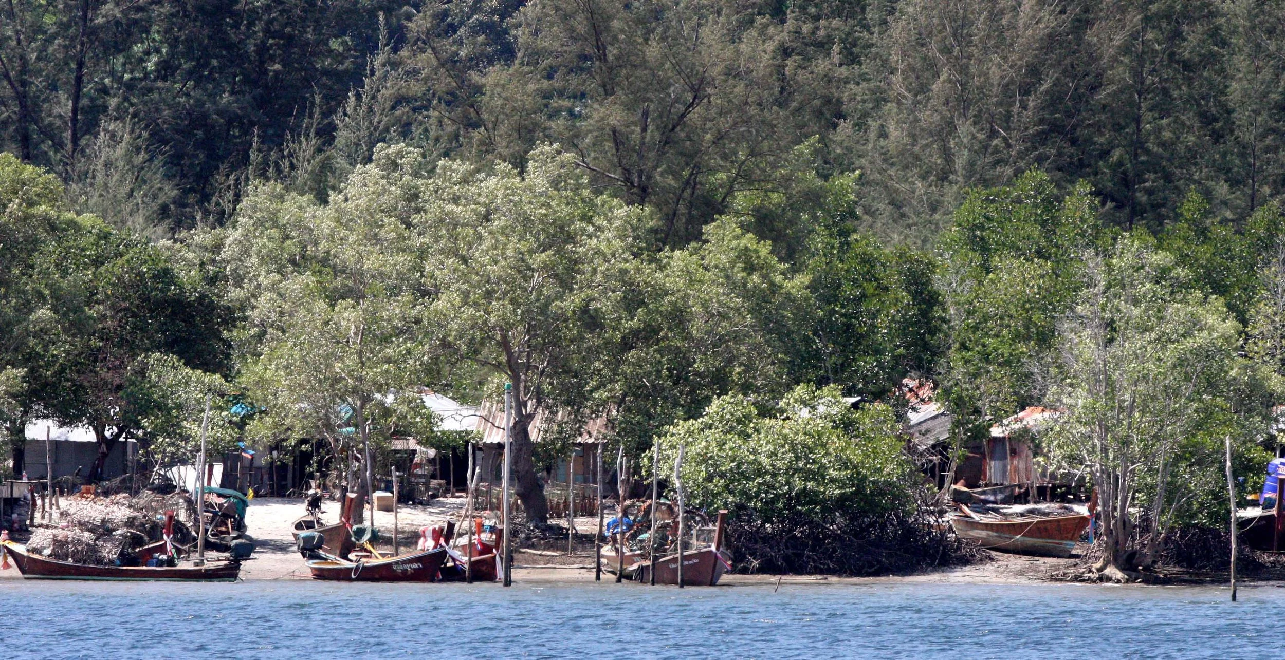 KOH LANTA - SEA GYPSY VILLAGE - SALADAN - 2009 (2).JPG
