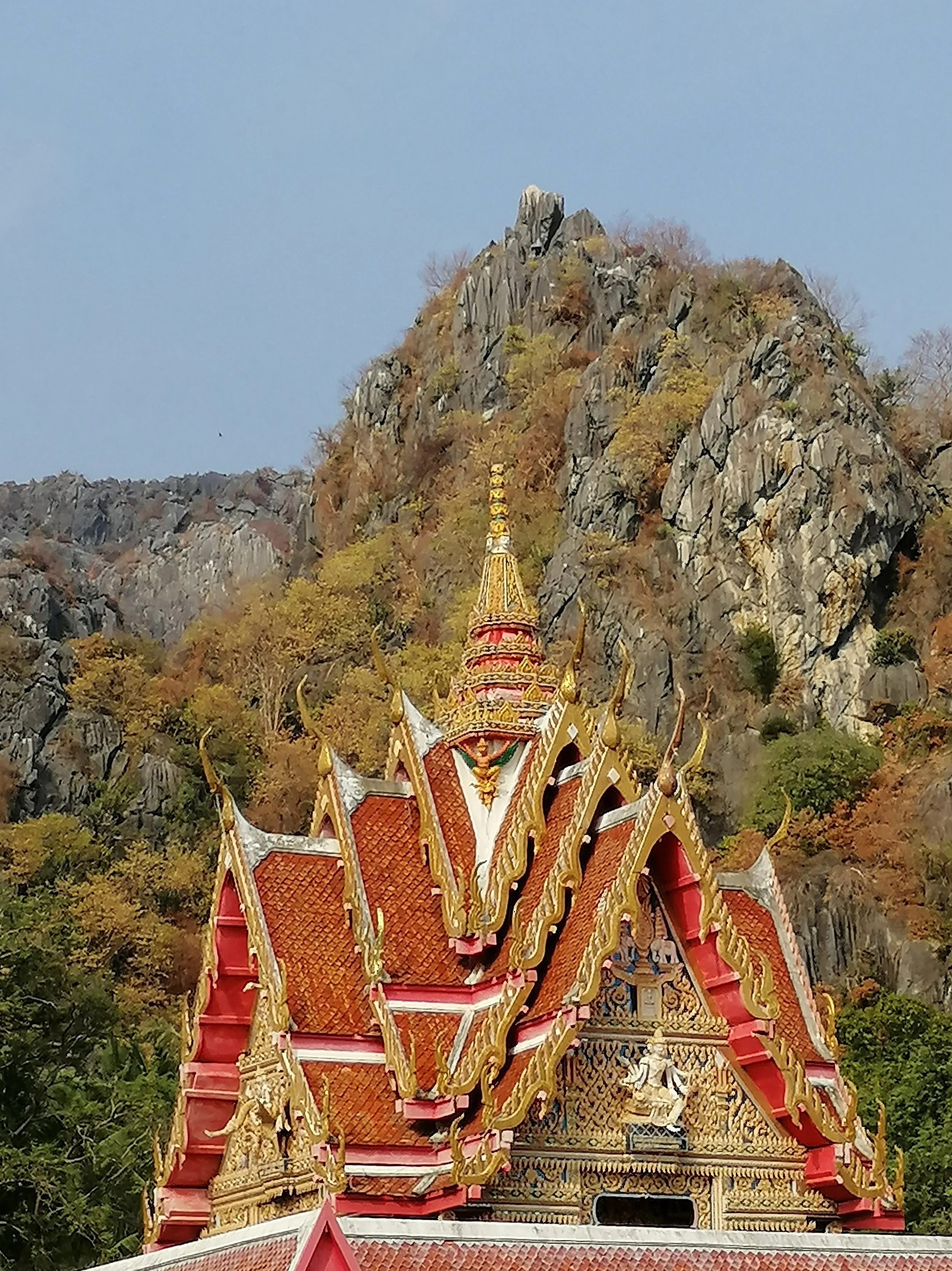 Wat Khao Daeng
