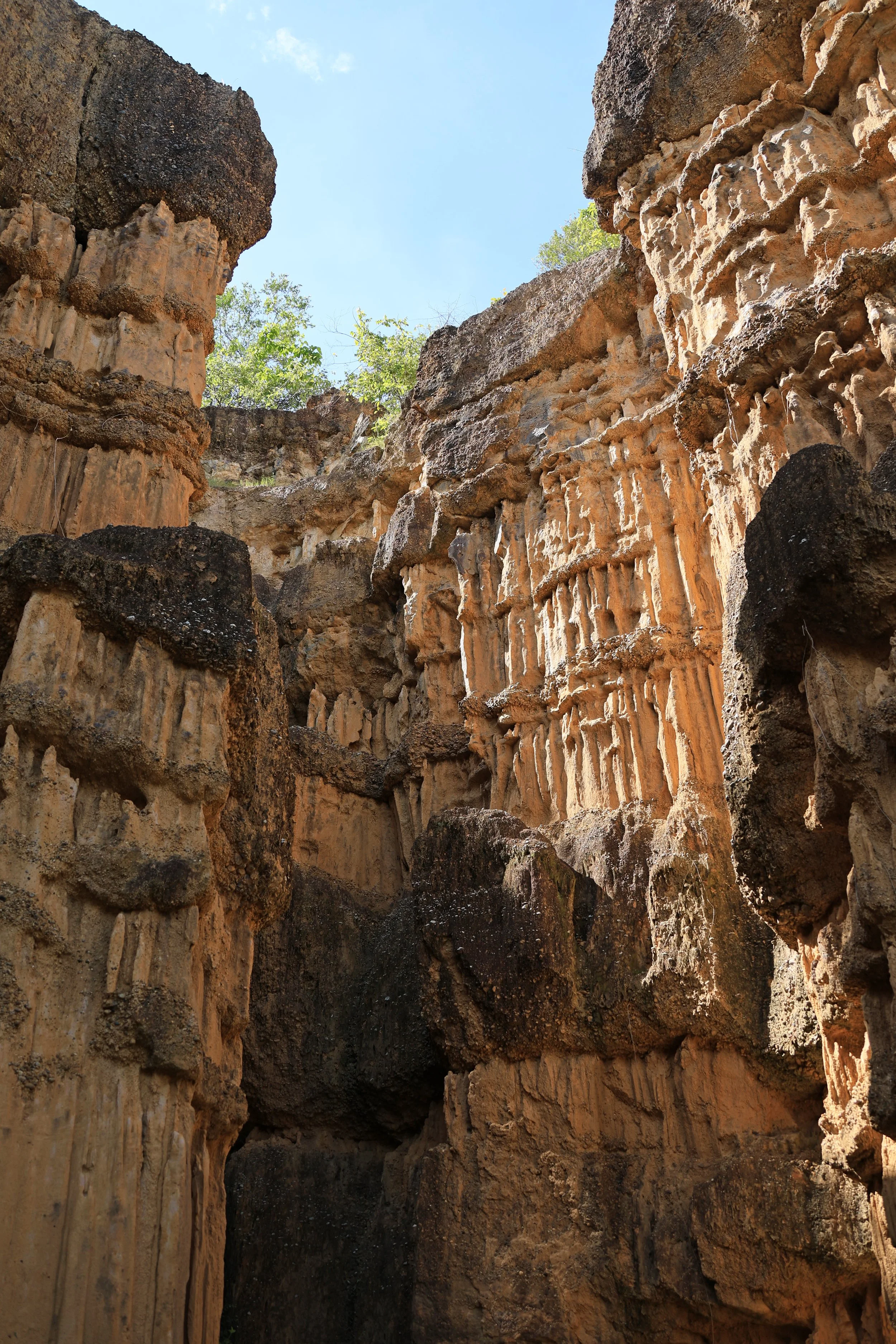 Pha Chor Roman Pillars - Mae Wang National Park, Chiang Mai (40).jpg