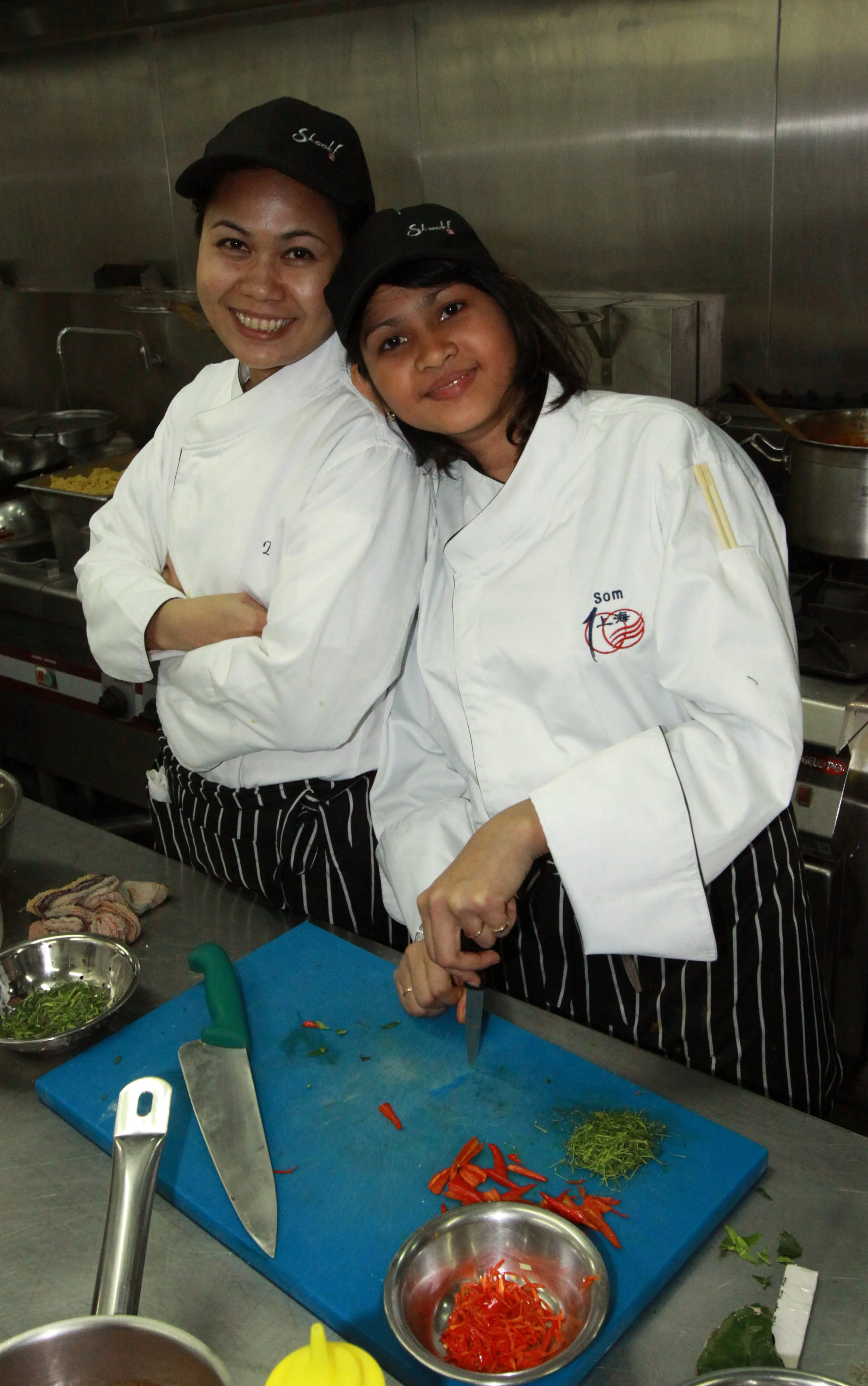 THAI CONSULATE DINNER AND BENEFIT (49).JPG