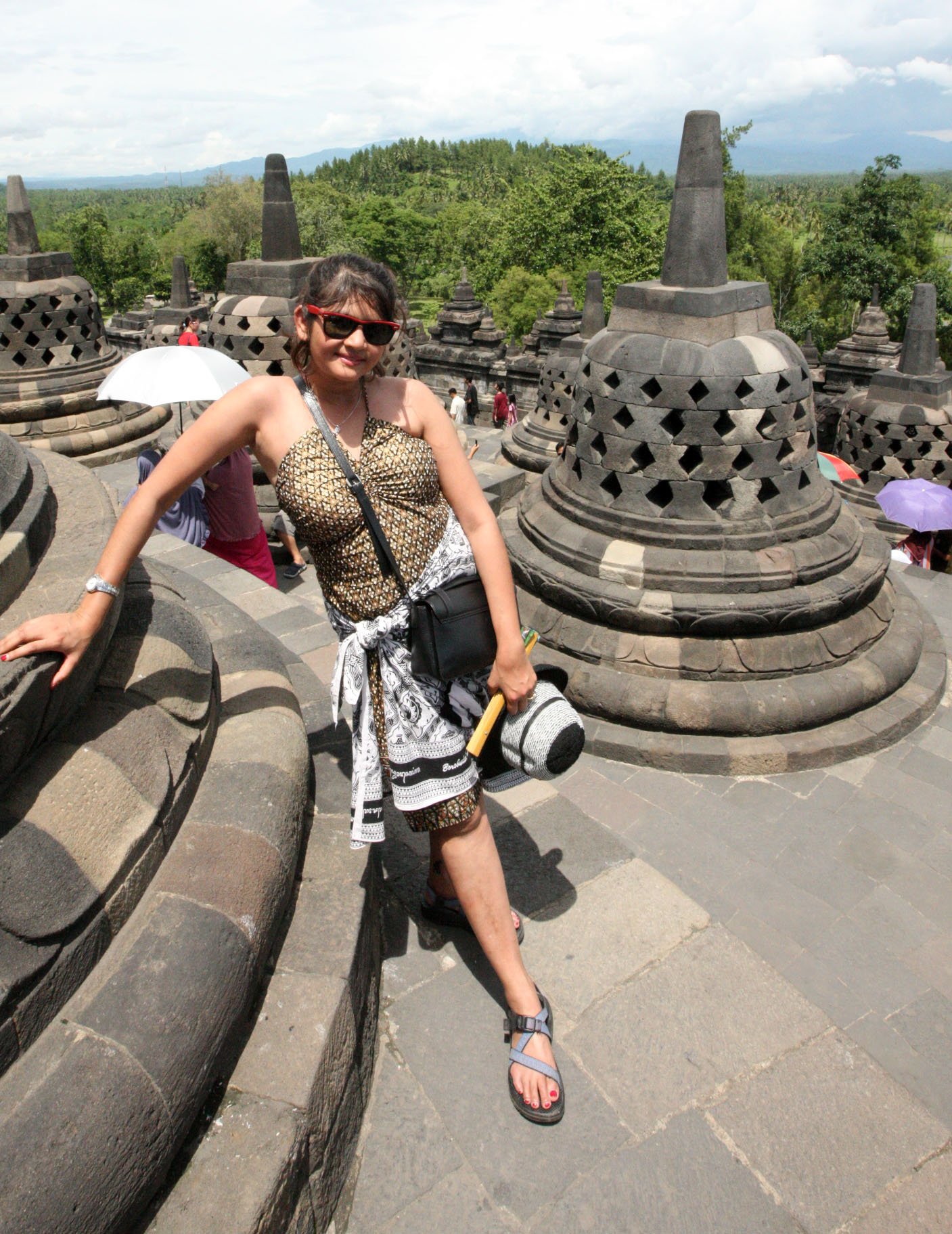 BOROBUDUR RUINS - YOGYAKARTA INDONESIA (76).JPG