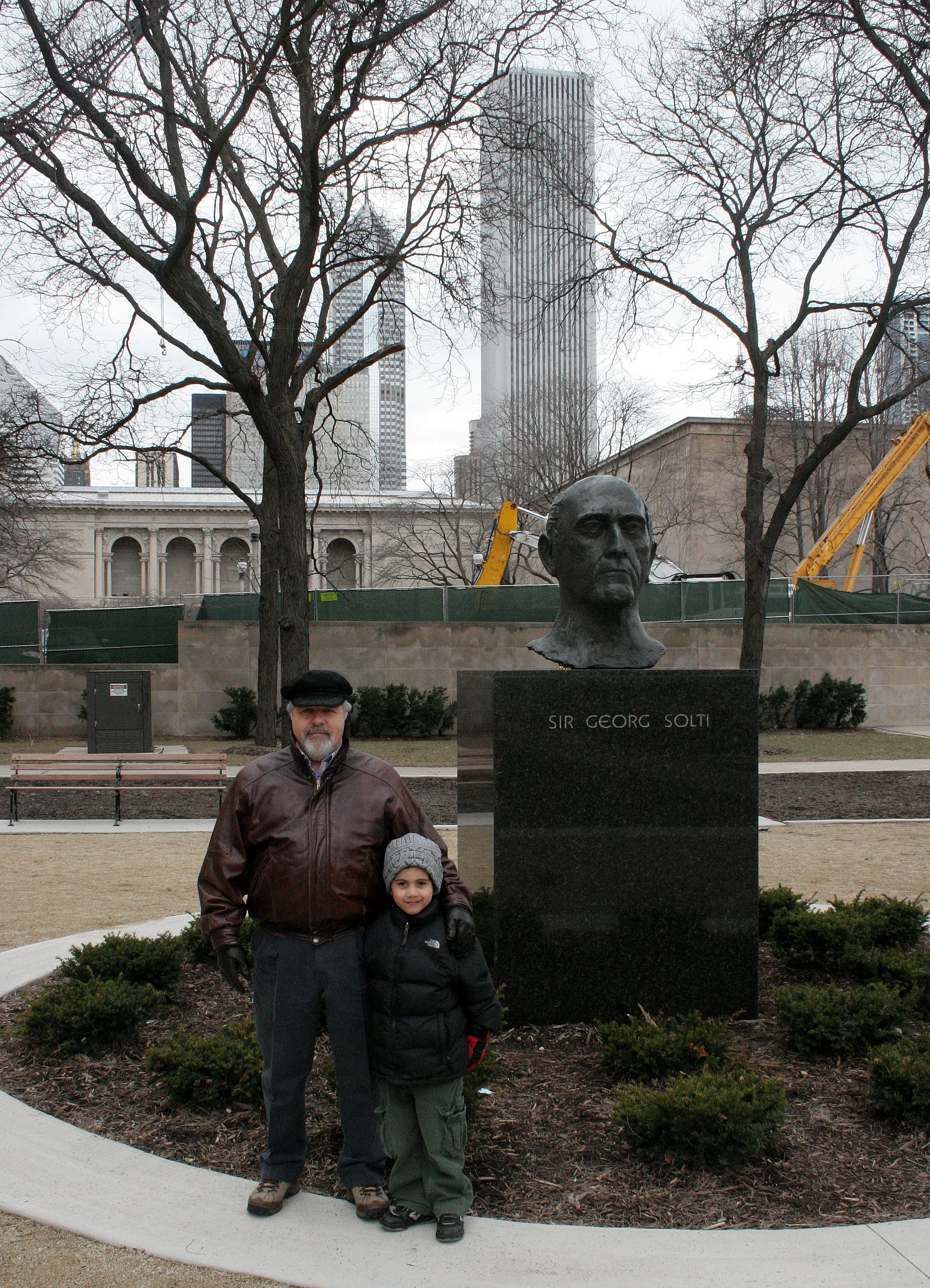2008-4-1 CHICAGO SPRING TRIP - GRANT PARK.JPG