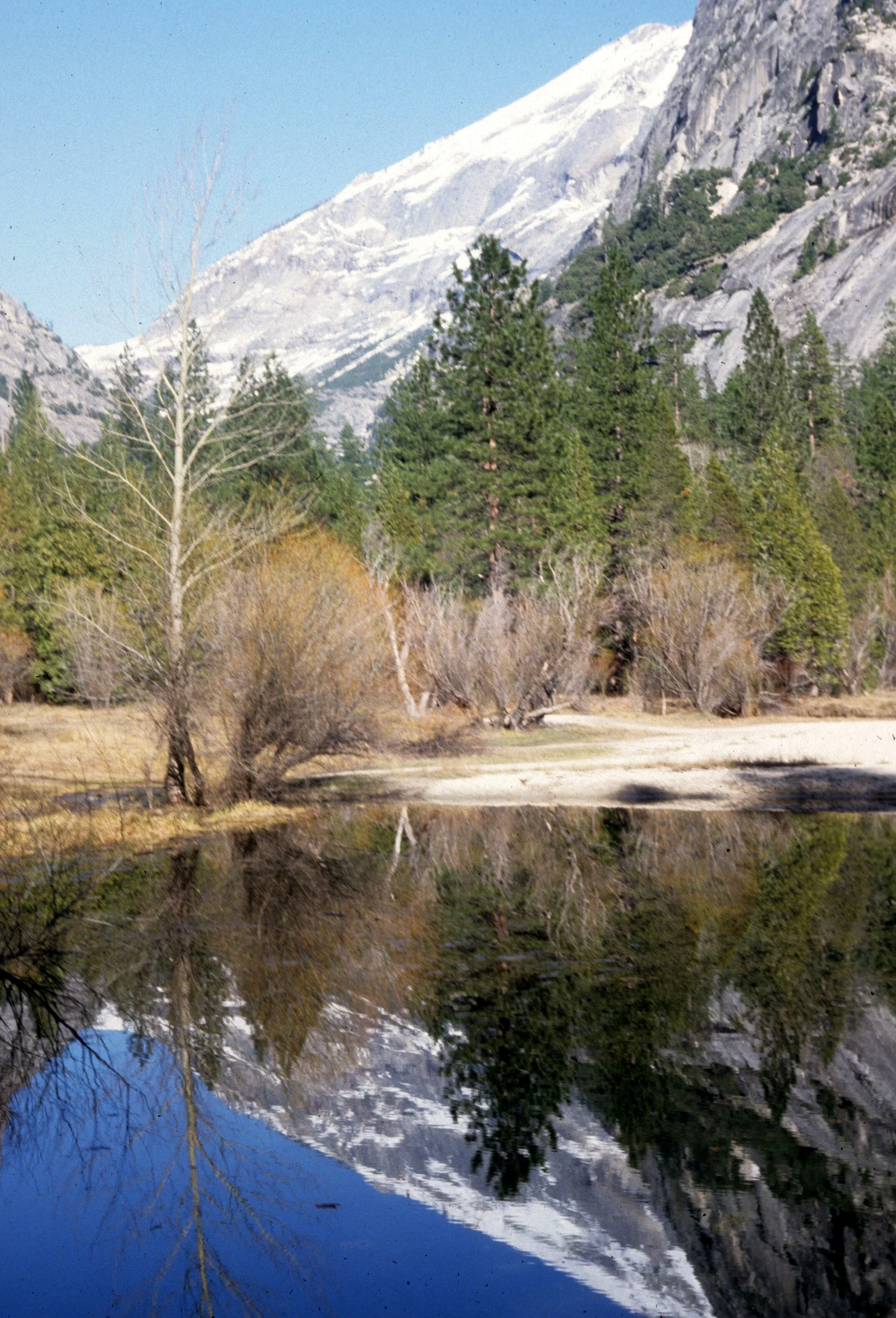 CALIFORNIA - YOSEMITE - MIRROW LAKE.jpg