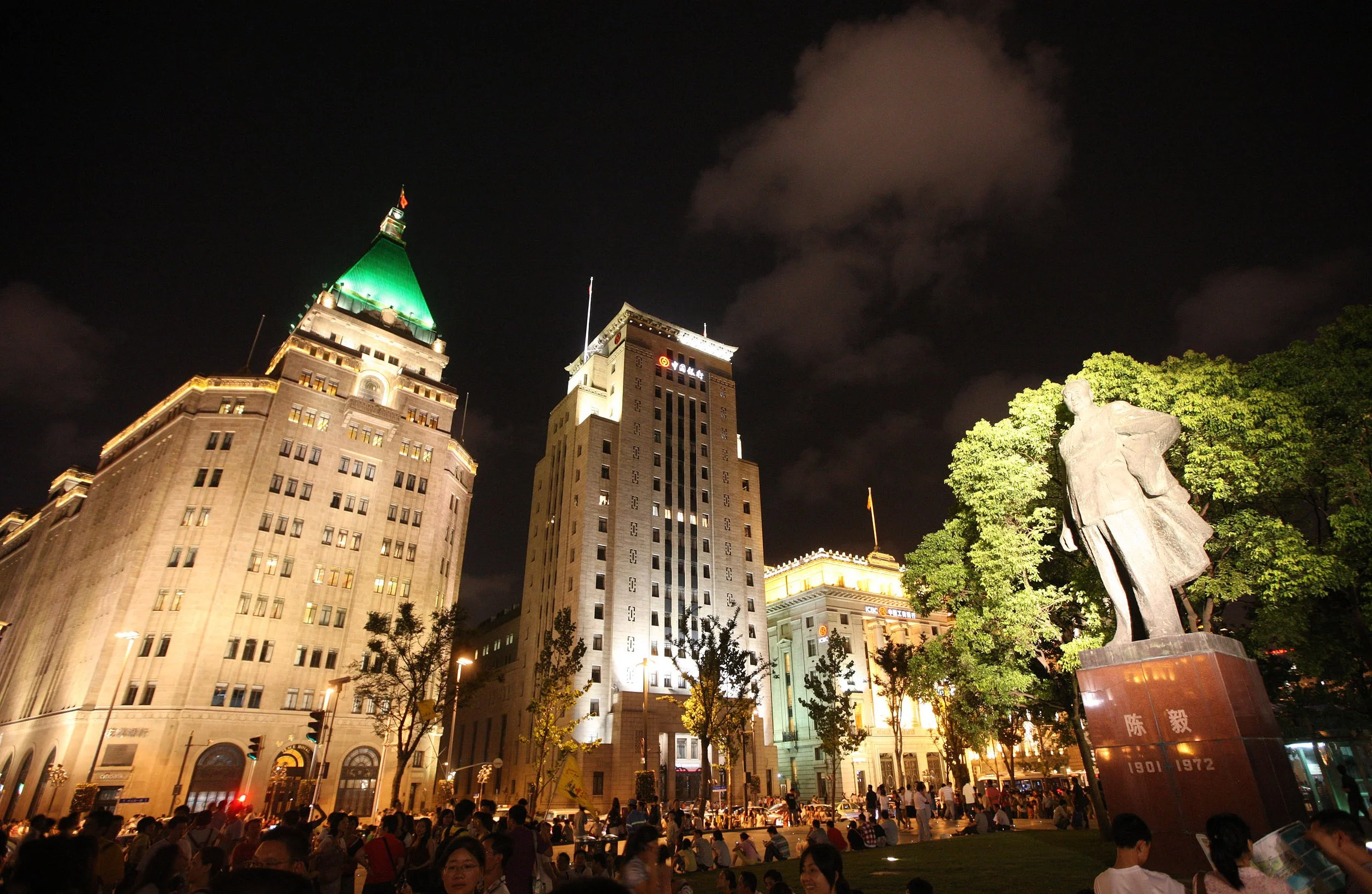SHANGHAI NIGHT OUT - THE BUND IN AUGUST (4).JPG