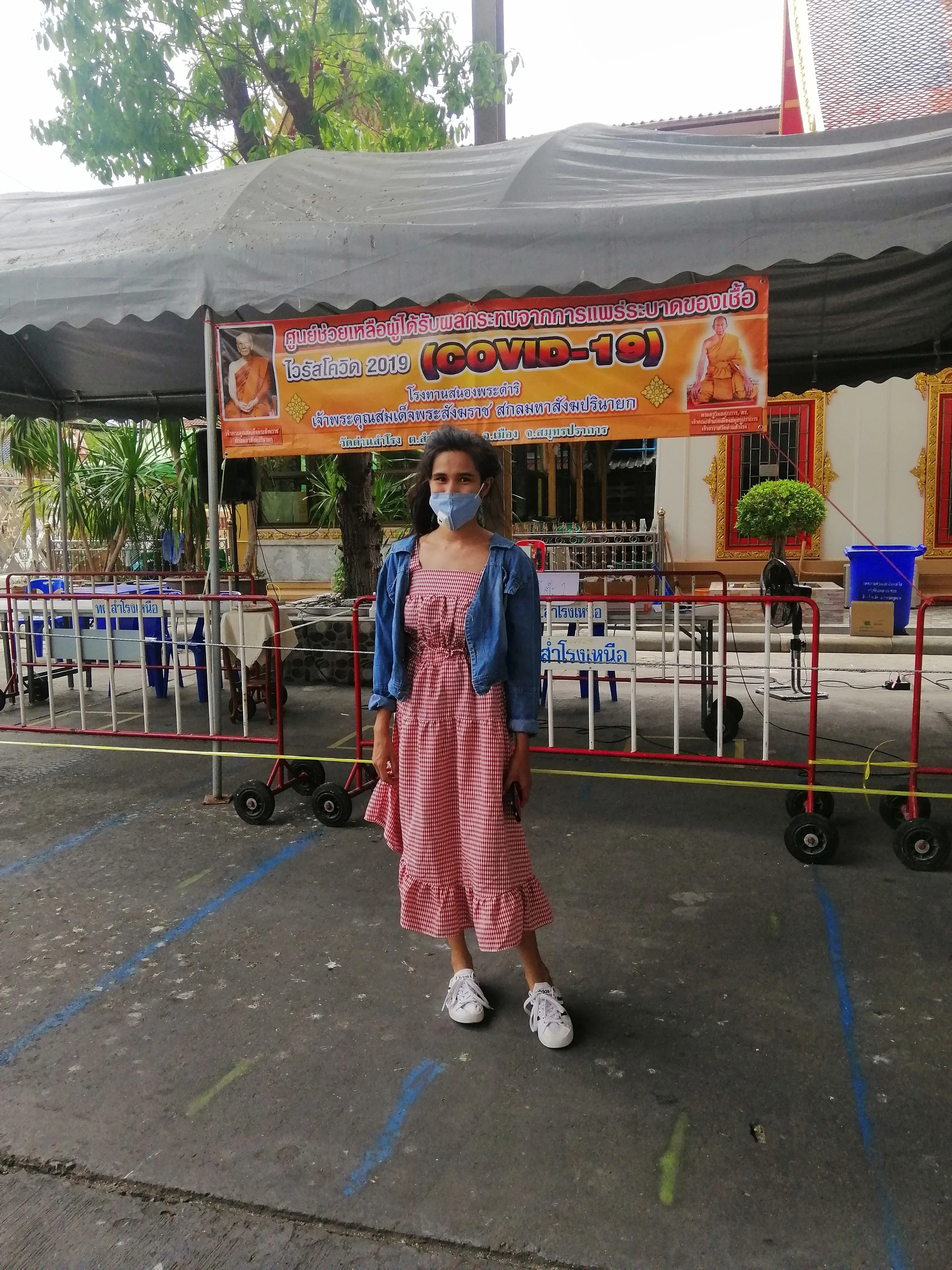 2020 Samut Prakan Covid Donations at Wat Samrong (8).jpg