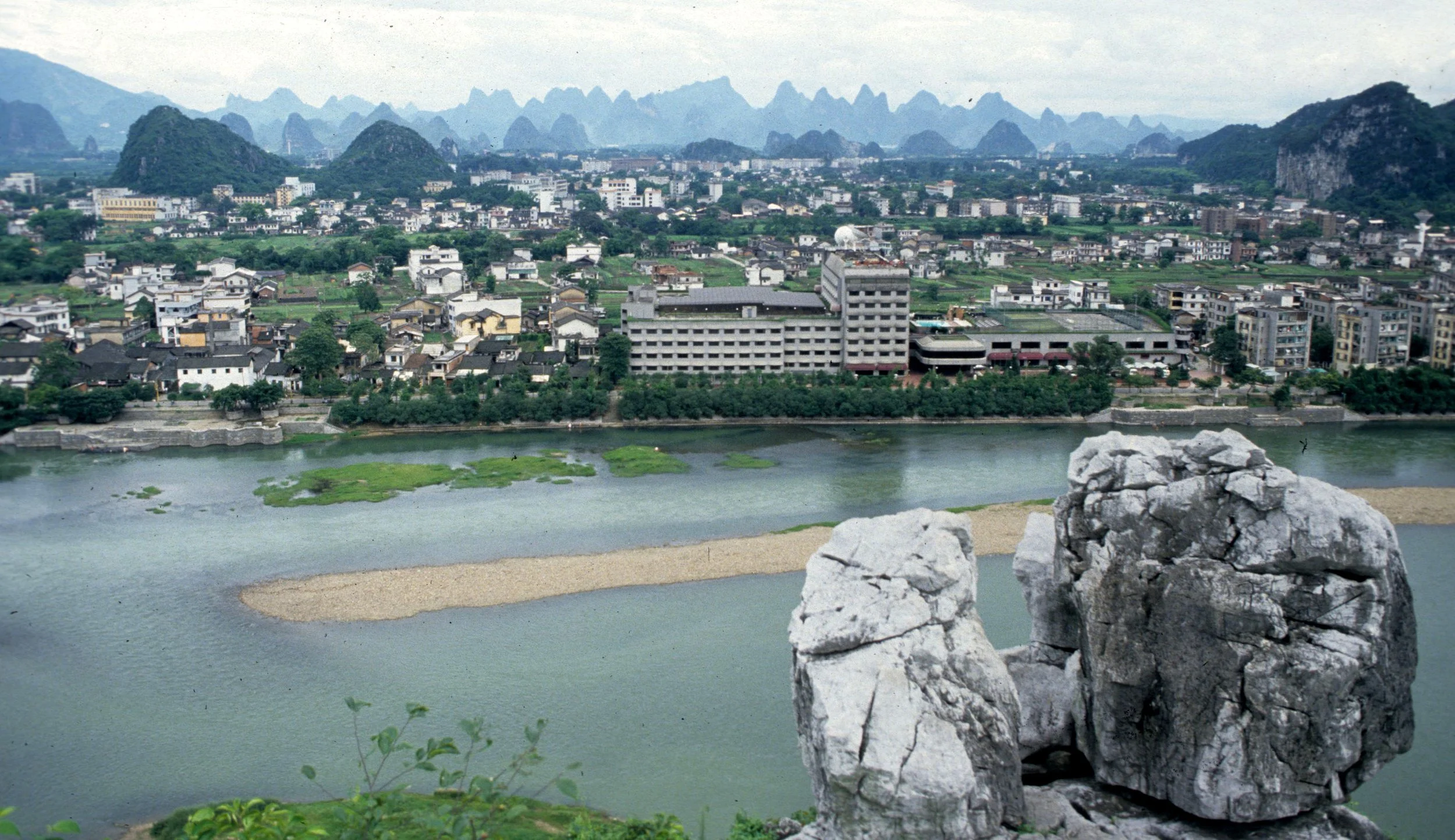 GUILIN - CHINA - 1994 (2).jpg