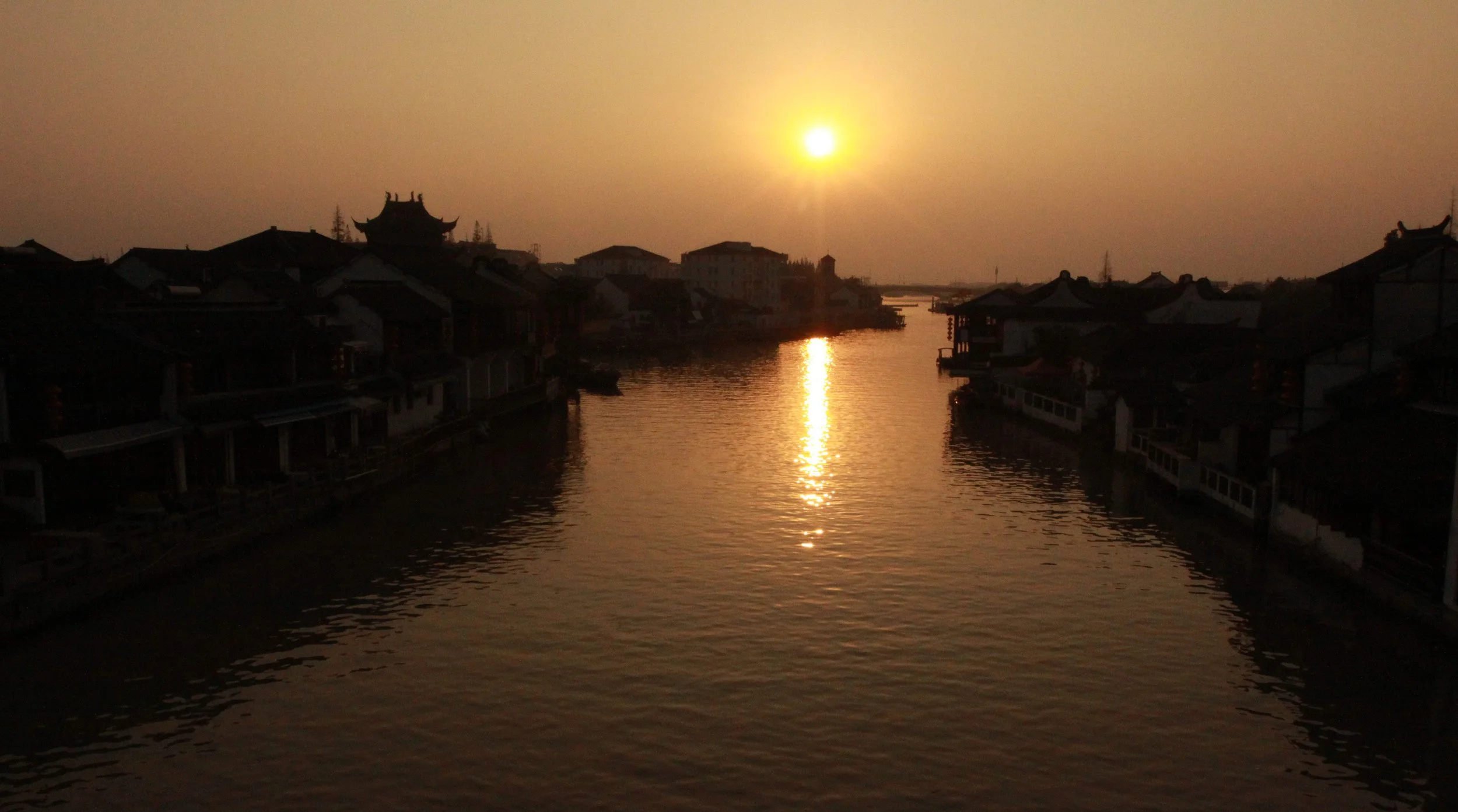 ZHUJIAJIAO WATER TOWN - NOVEMBER 20 2011 (204).JPG