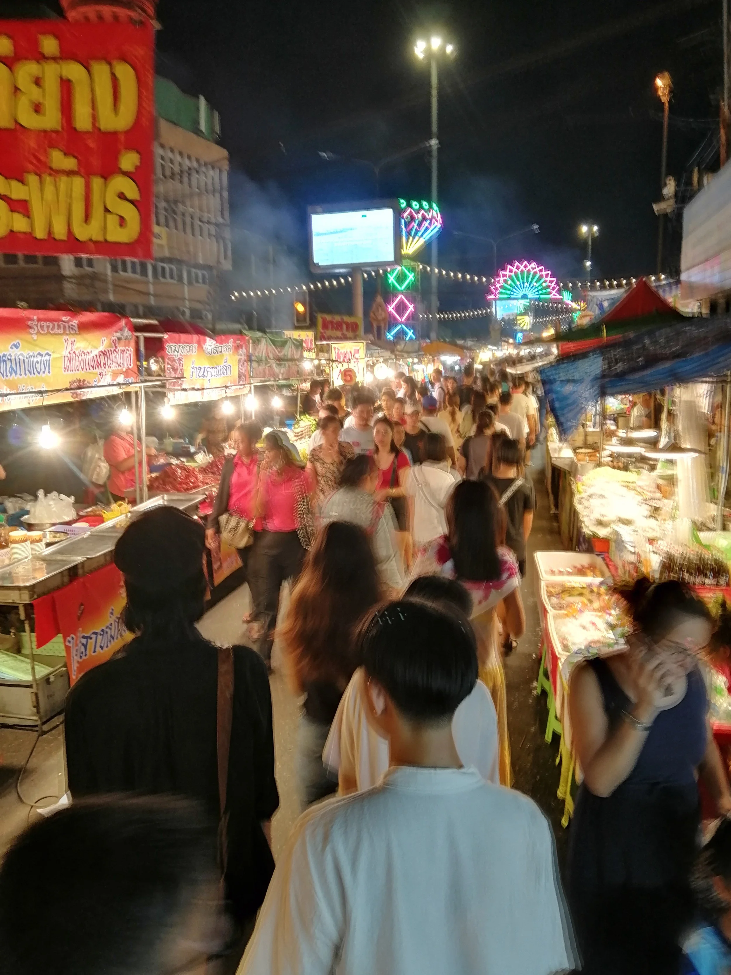 2019 Samut Prakan - Phra Samut Chedi(74).jpg