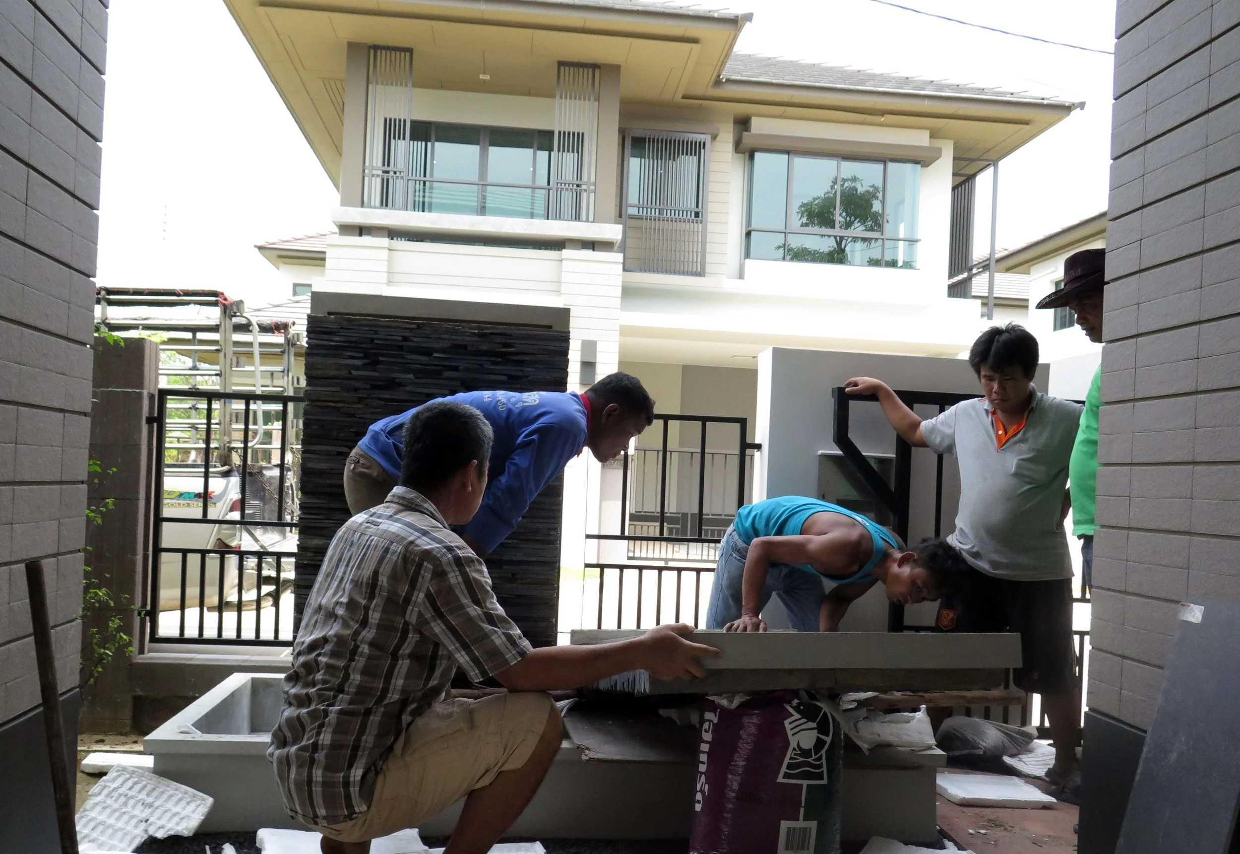 2013 Nonthaburi Setthasiri House and Nonthaburi Neighborhood (102).JPG