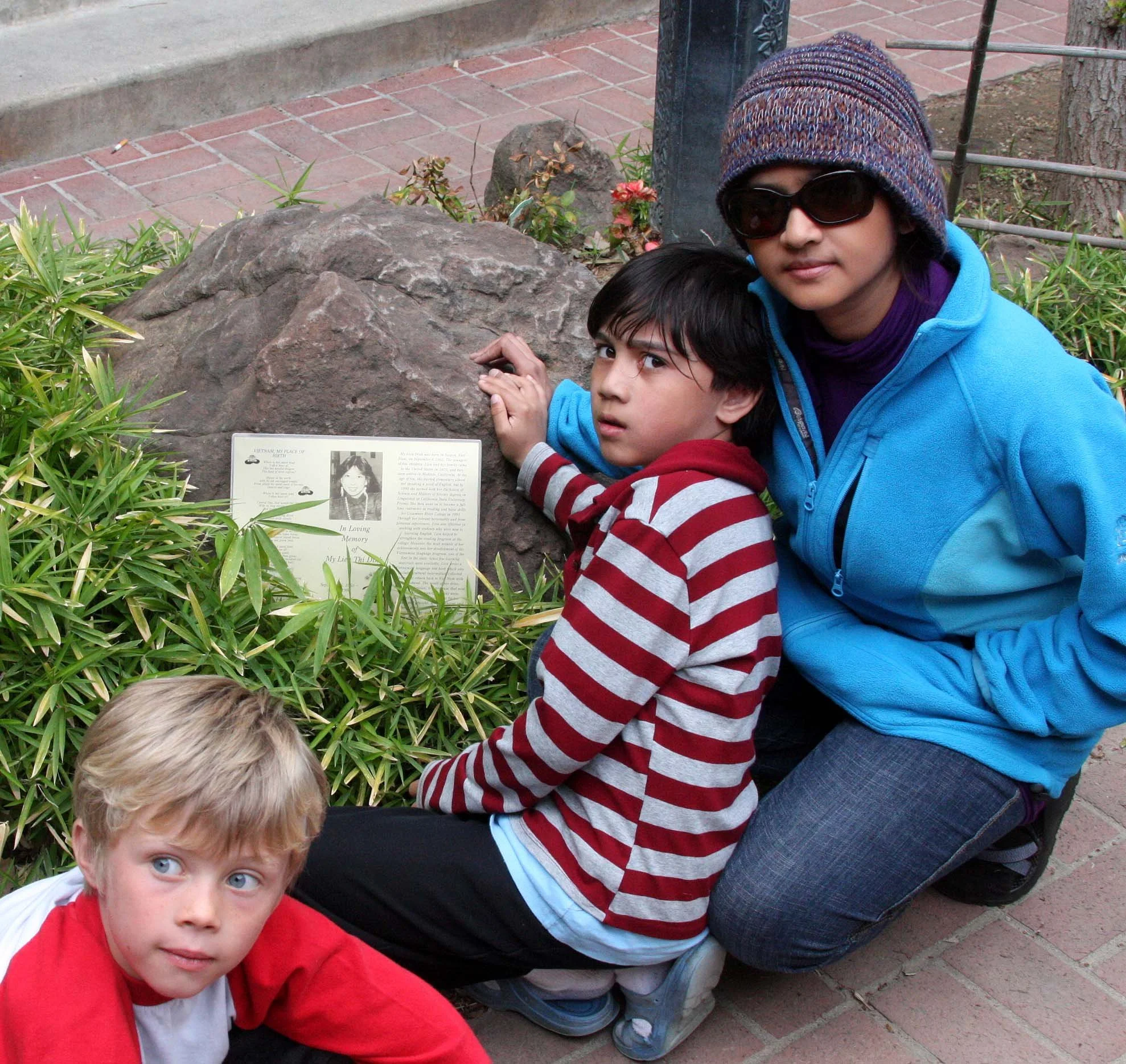 2010-4-10 SACRAMENTO CALIFORNIA - LIEN'S TEMPLE & COSUMNES MEMORIAL (8).JPG
