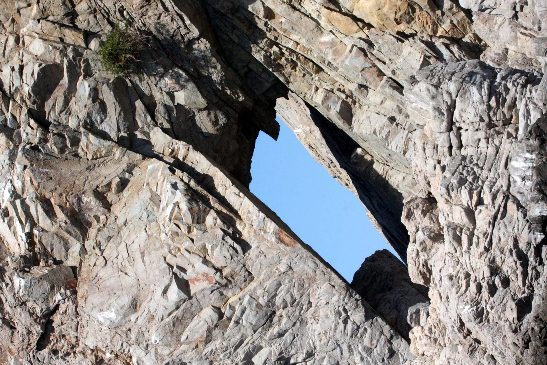 ISLA SANTA CATALINA BAJA MEXICO - ARCH ROCKS.JPG