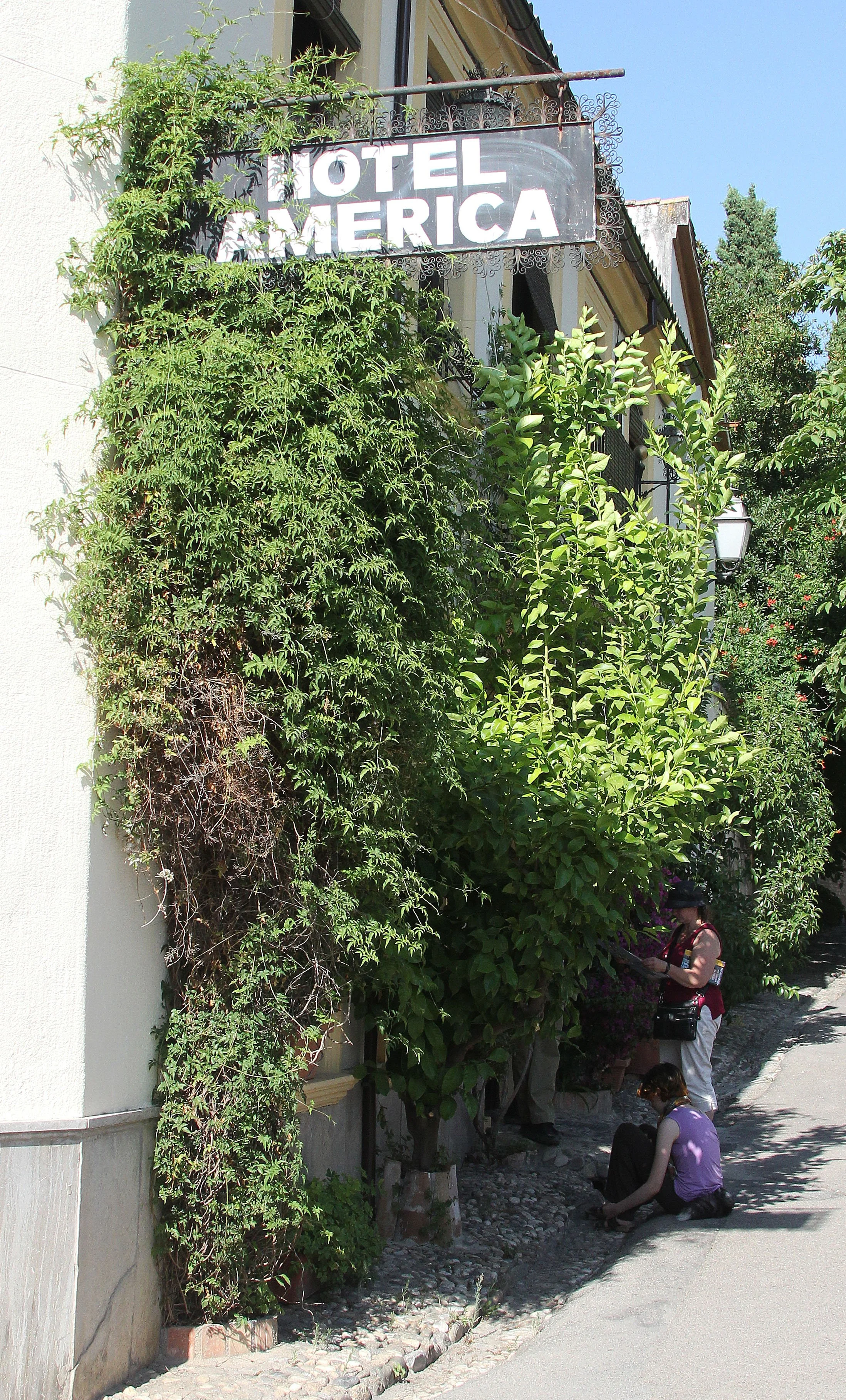 GRANADA SPAIN (37).JPG