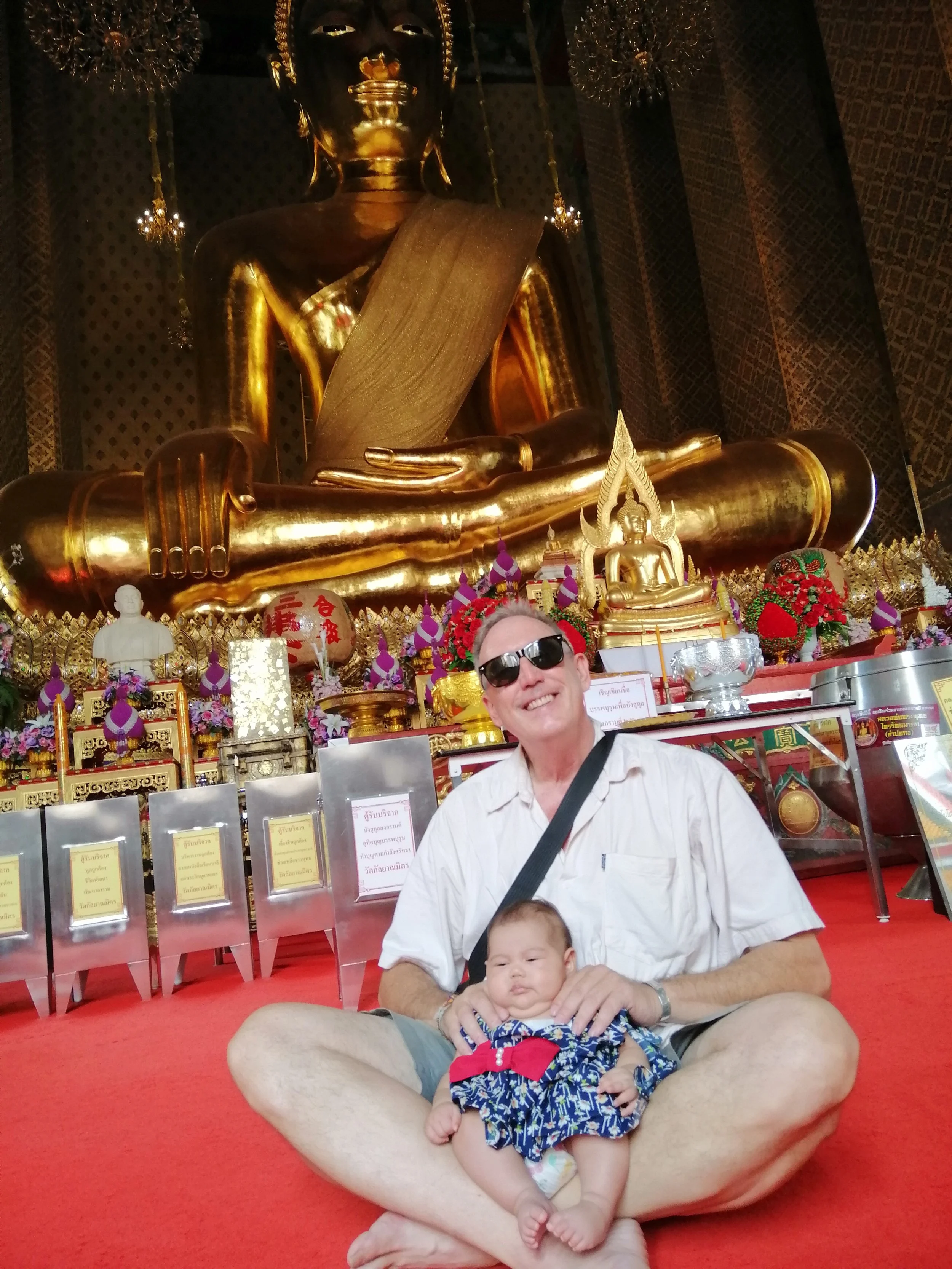2020 Wat Arun with Liana, Cokie and Gift (57).jpg