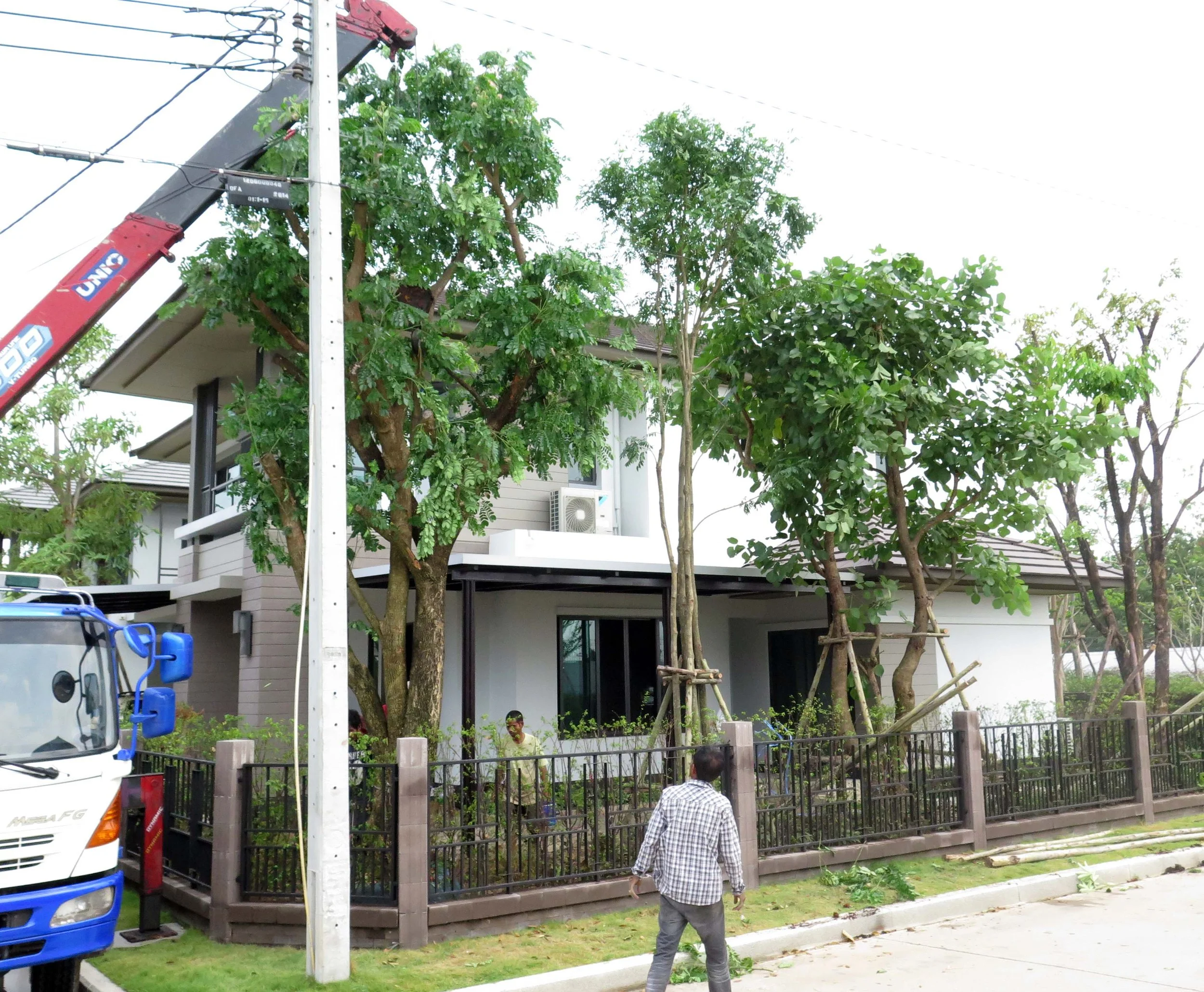 2013 Nonthaburi Setthasiri House and Nonthaburi Neighborhood (43).JPG