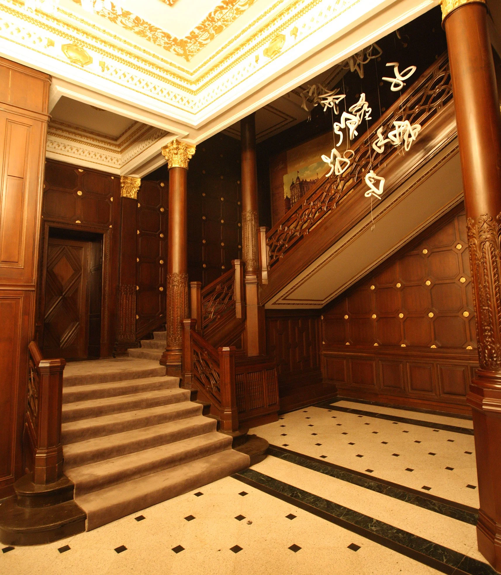 2011-4-29 NIGHT AT SHOOK AT 19 BUND SHANGHAI (286).JPG