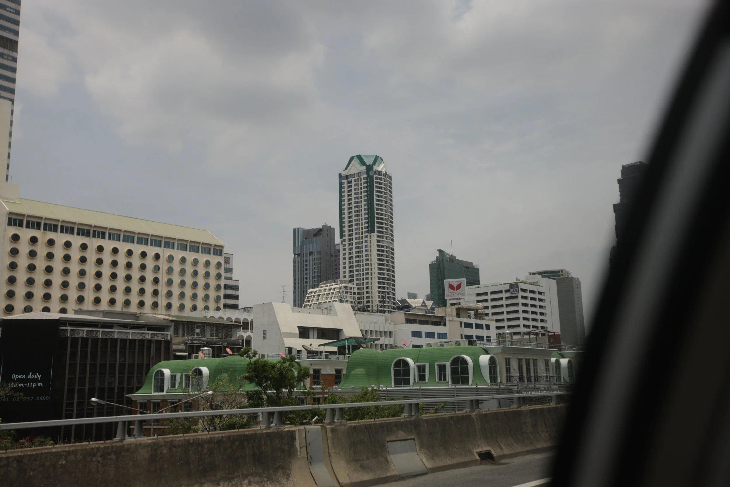 2017 Graffiti Tour in Bangkok (383).JPG