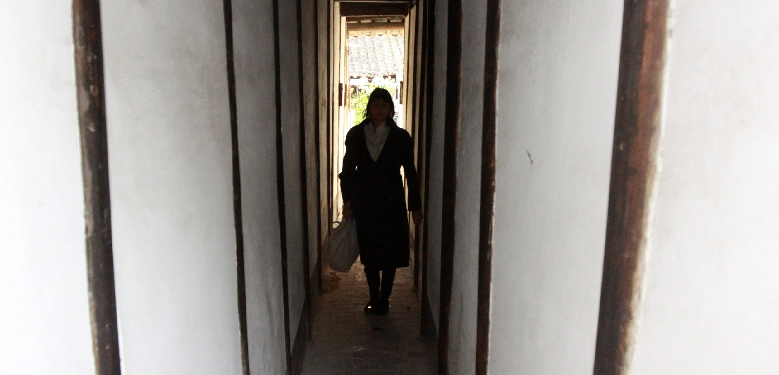 ZHUJIAJIAO WATER TOWN - NOVEMBER 20 2011 (155).JPG