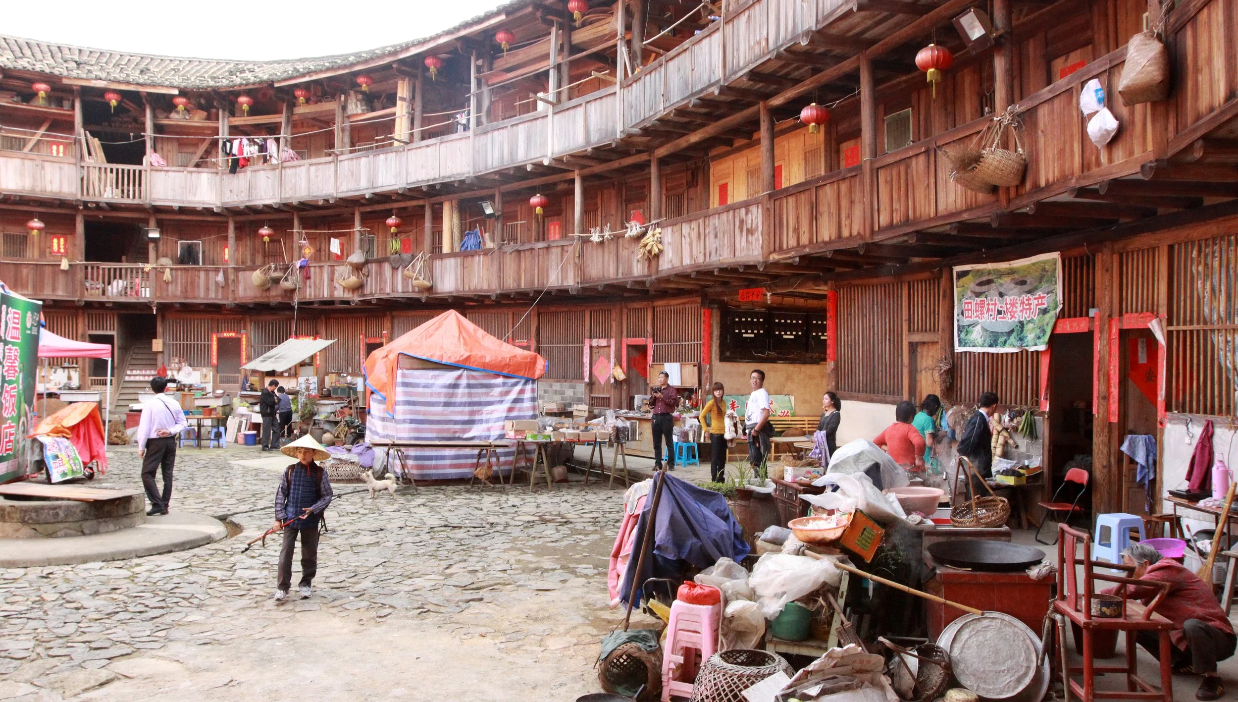 TIANLOUKENG HAKKA CLUSTER - FUJIAN CHINA (106).JPG