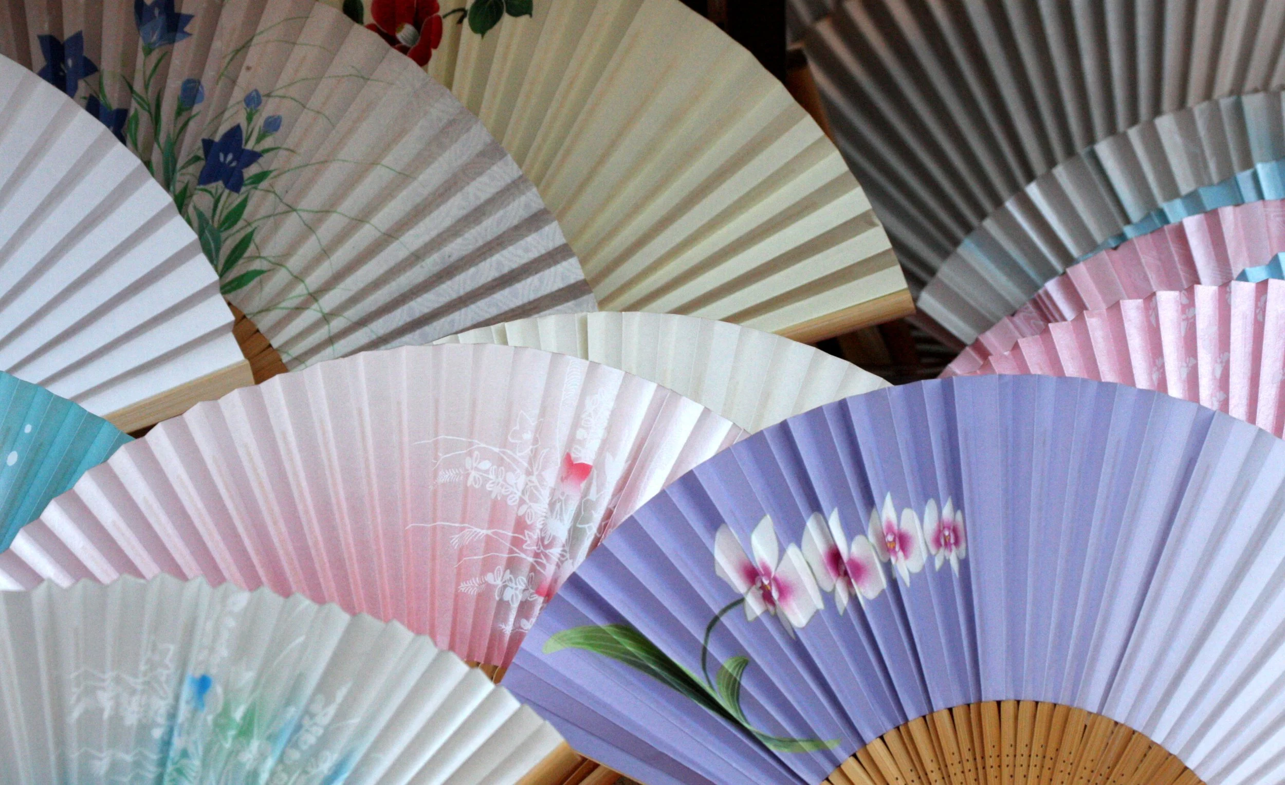 KYOTO - MAY 2009 - SENSU FOR SALE AT KYOUMIZU TEMPLE.JPG