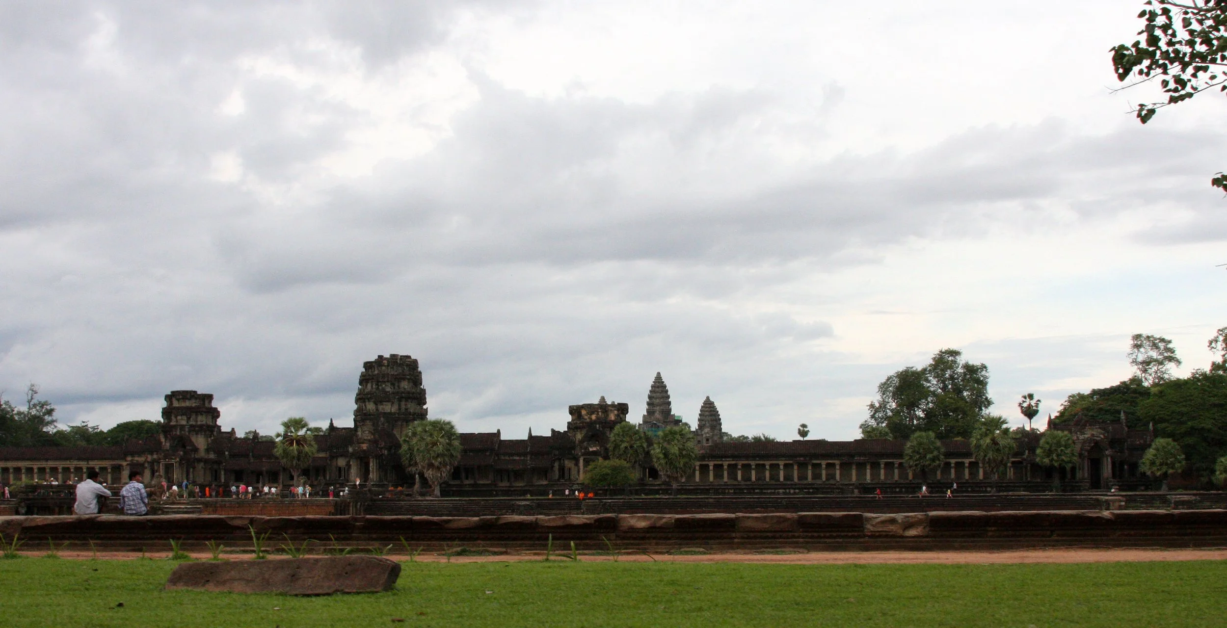 ANGKOR WAT TEMPLE - JULY 2010 (1).JPG