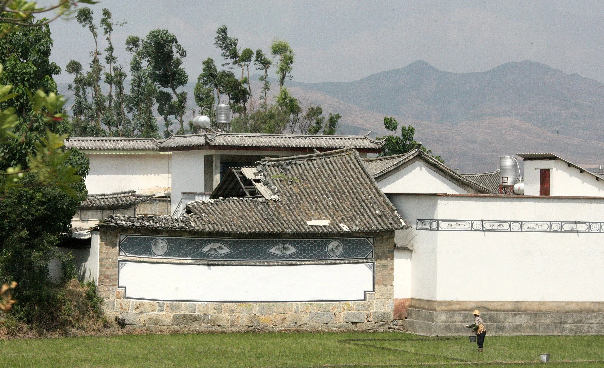 LINDEN CENTER - XIZHOU VILLAGE, YUNNAN CHINA (2).JPG