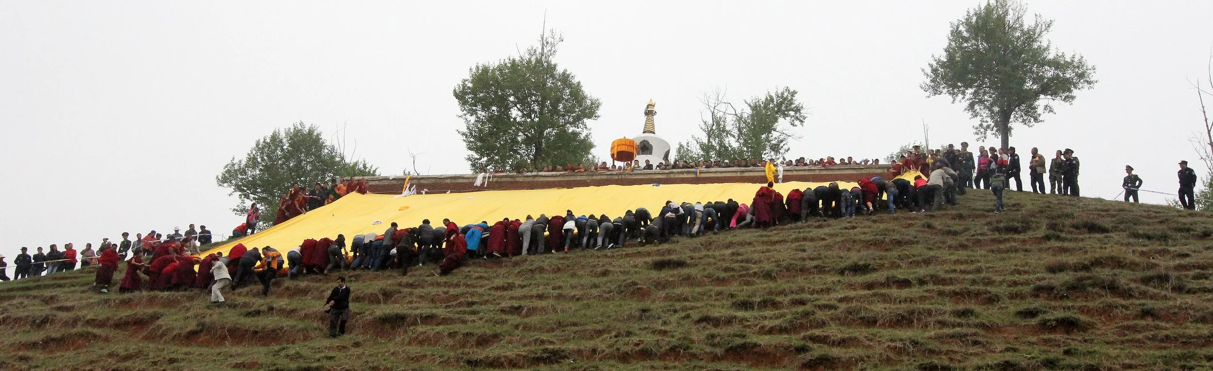 KUMBUM MONASTERY - QINGHAI - SUNNING BUDDHA FESTIVAL 2013 (192).JPG