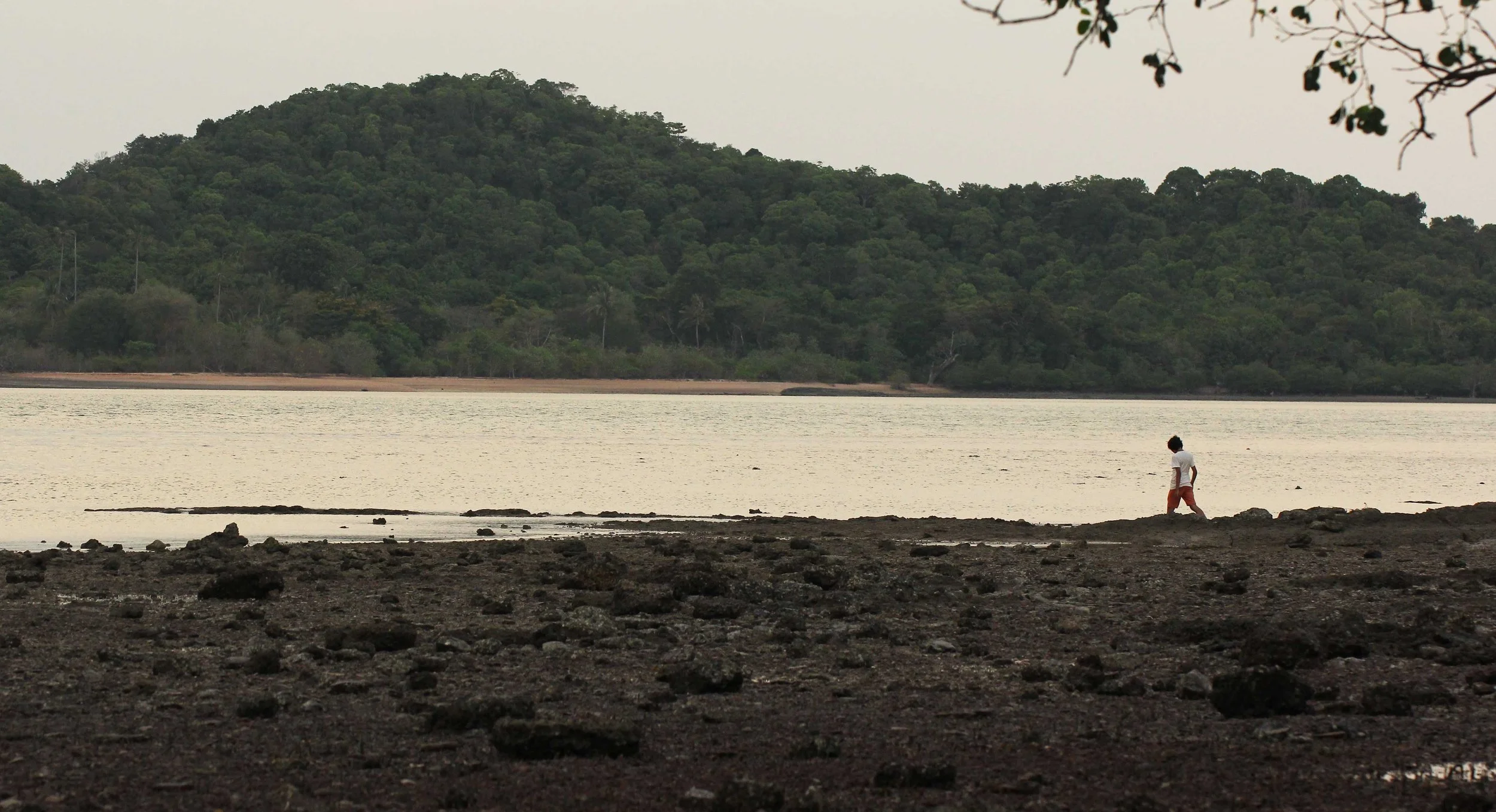 2015 Koh Lanta Songkran with friends from ISB (704).JPG