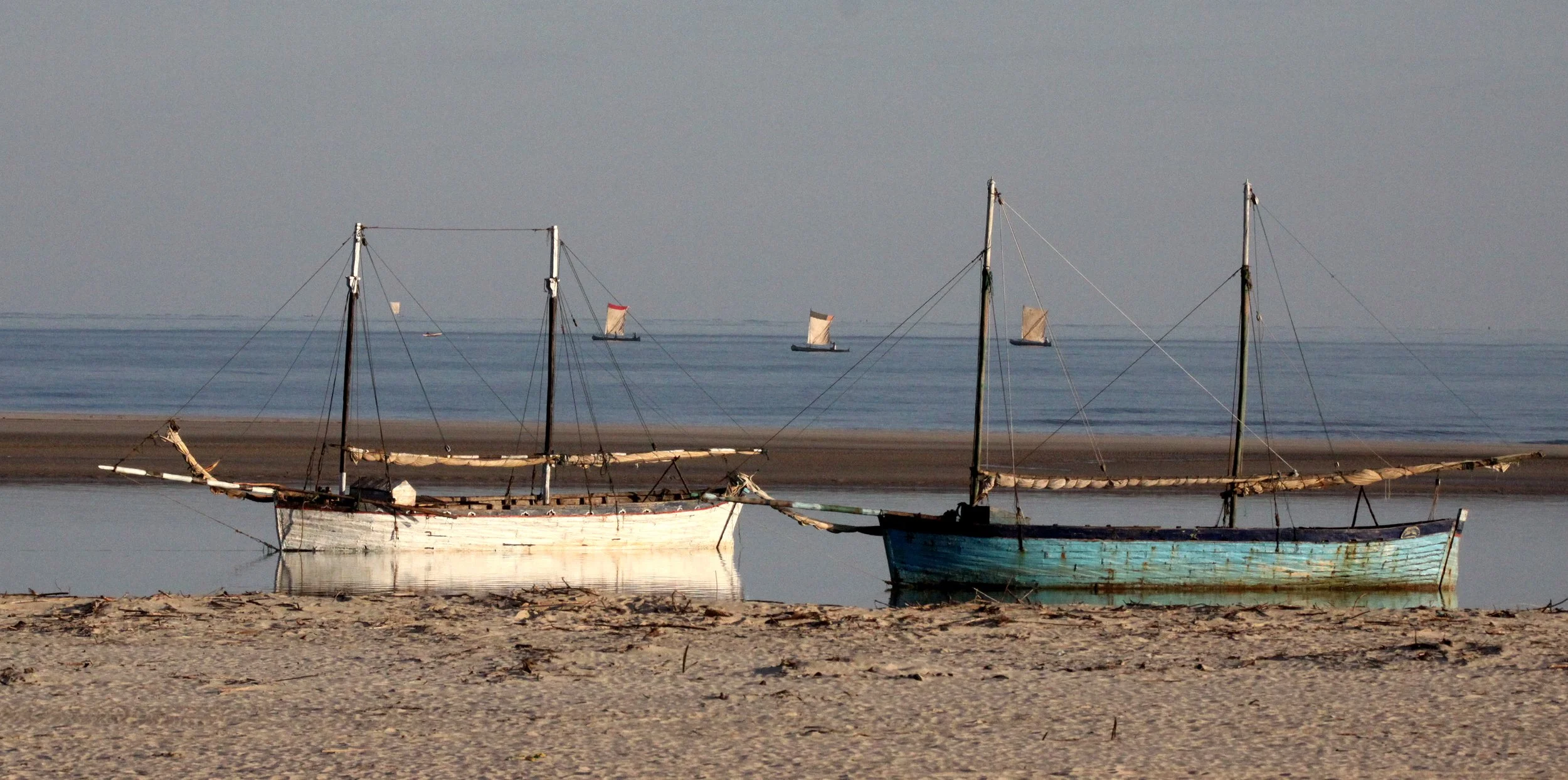MORONDAVA - BEACH SCENES - MADAGASCAR (14).JPG