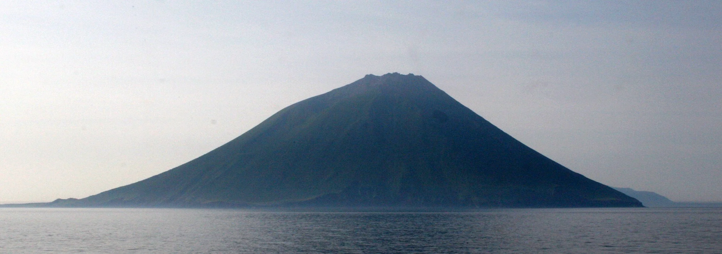 KURIL ISLANDS - VIEW LANDSCAPES AND GEOL - RUSSIA (96).jpg