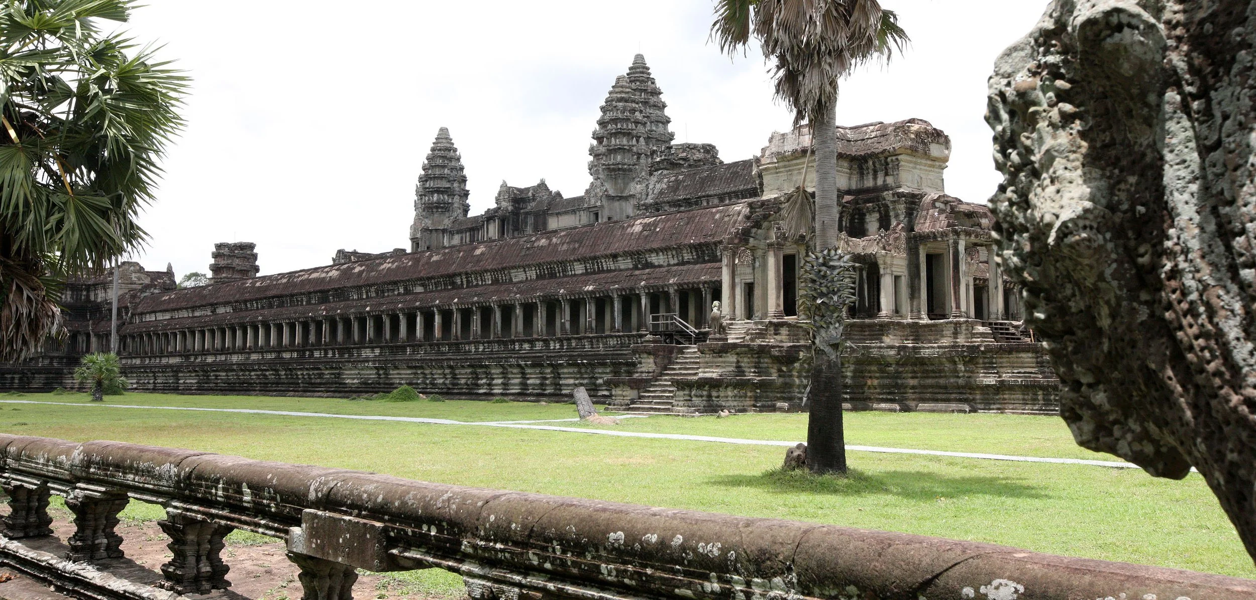 ANGKOR WAT - JULY 2010 (46).JPG