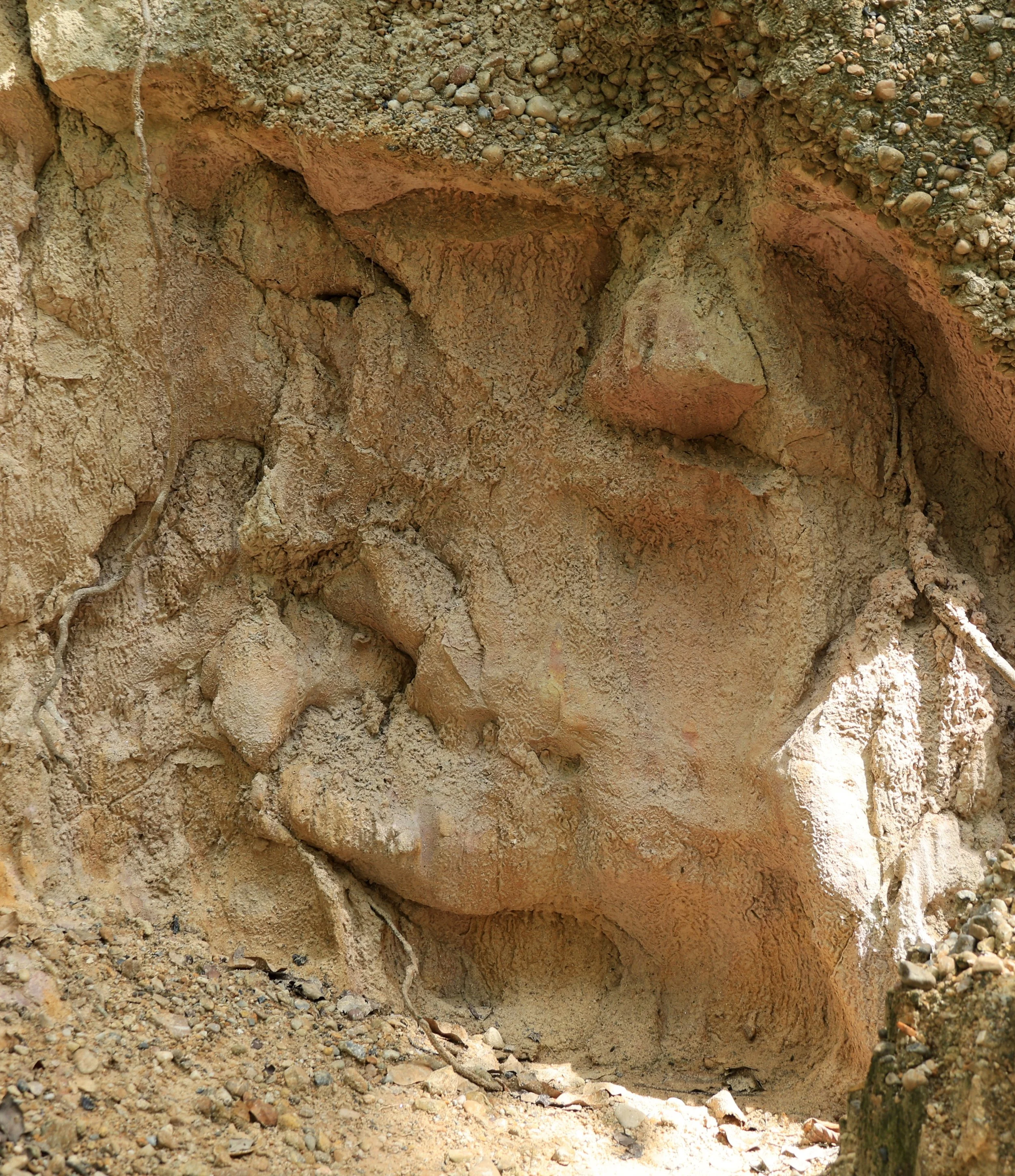 Pha Chor Roman Pillars - Mae Wang National Park, Chiang Mai (6).jpg