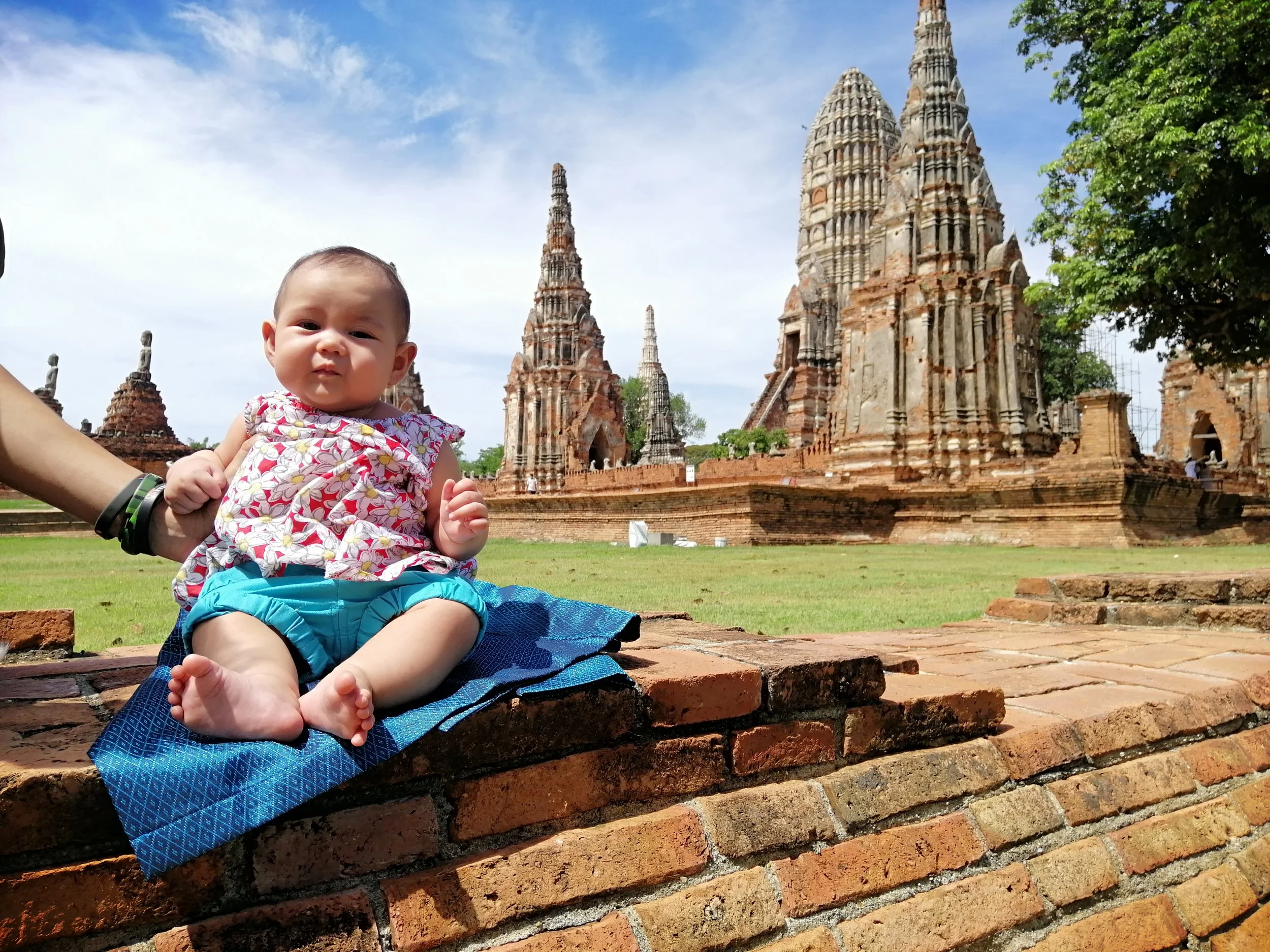 2020 Ayutthaya with Liana & Gift and Mom (20).jpg