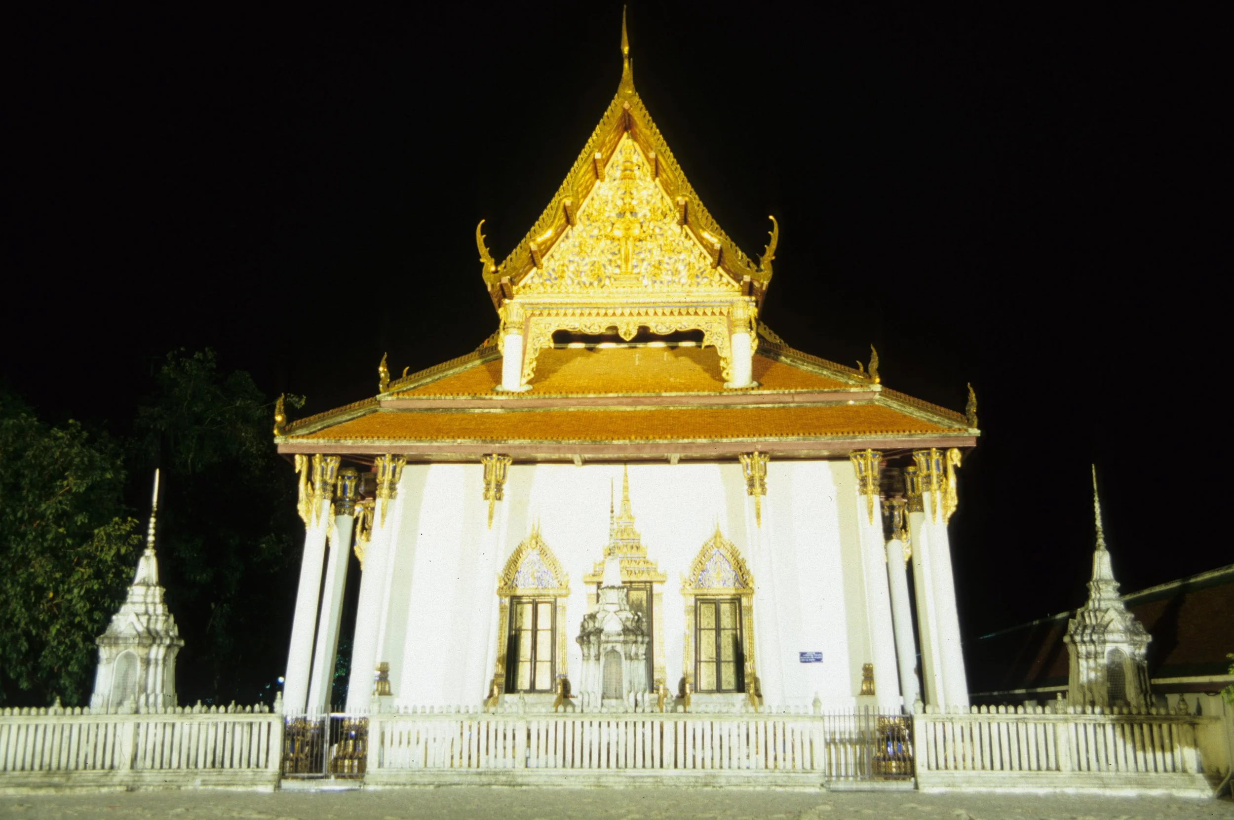 NAKHON - PRA MAHATAT WAT O.jpg