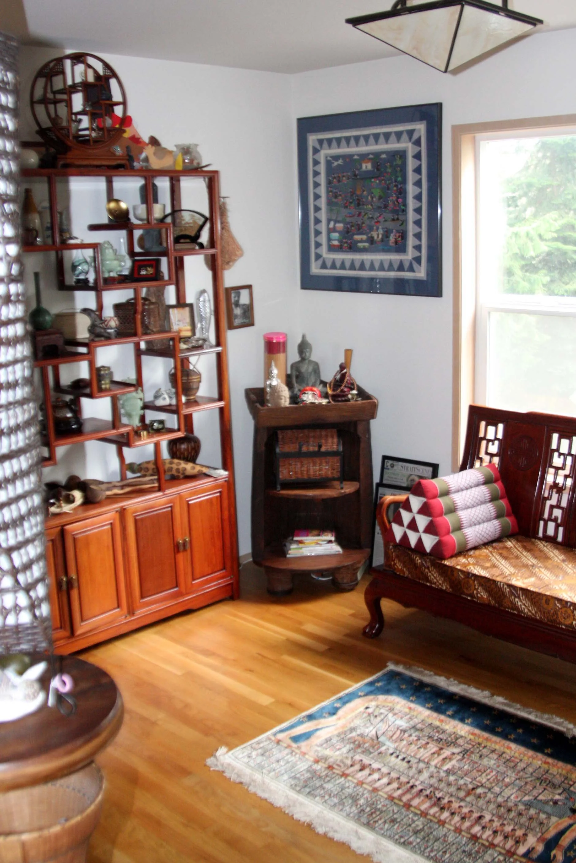 2009-4-24 - HOUSE - LIBRARY.JPG